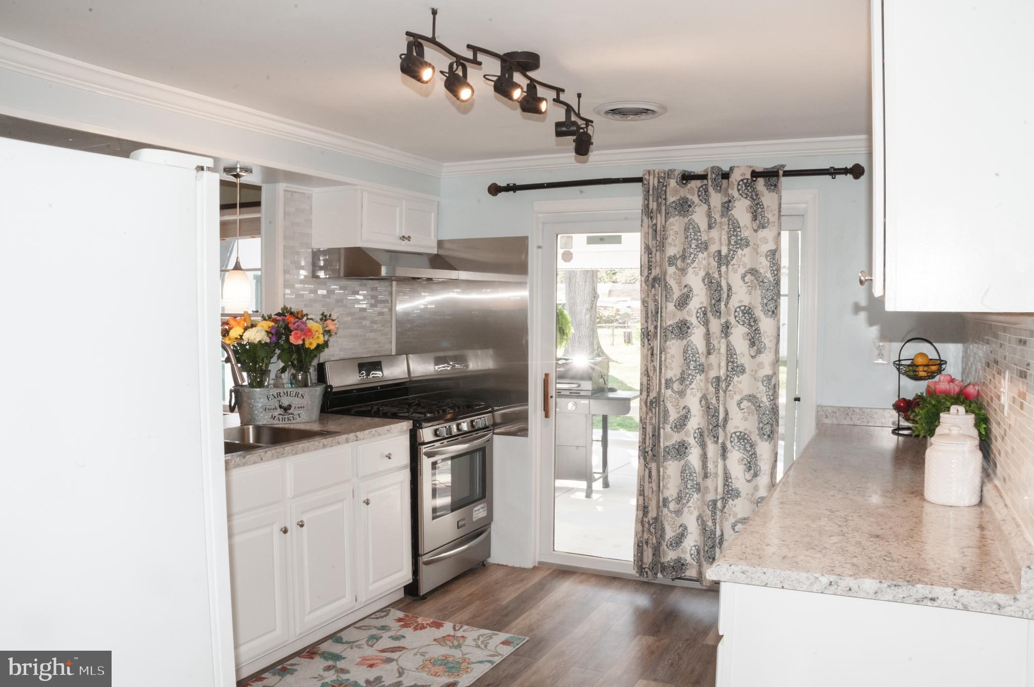 E L DAVIS - Residential