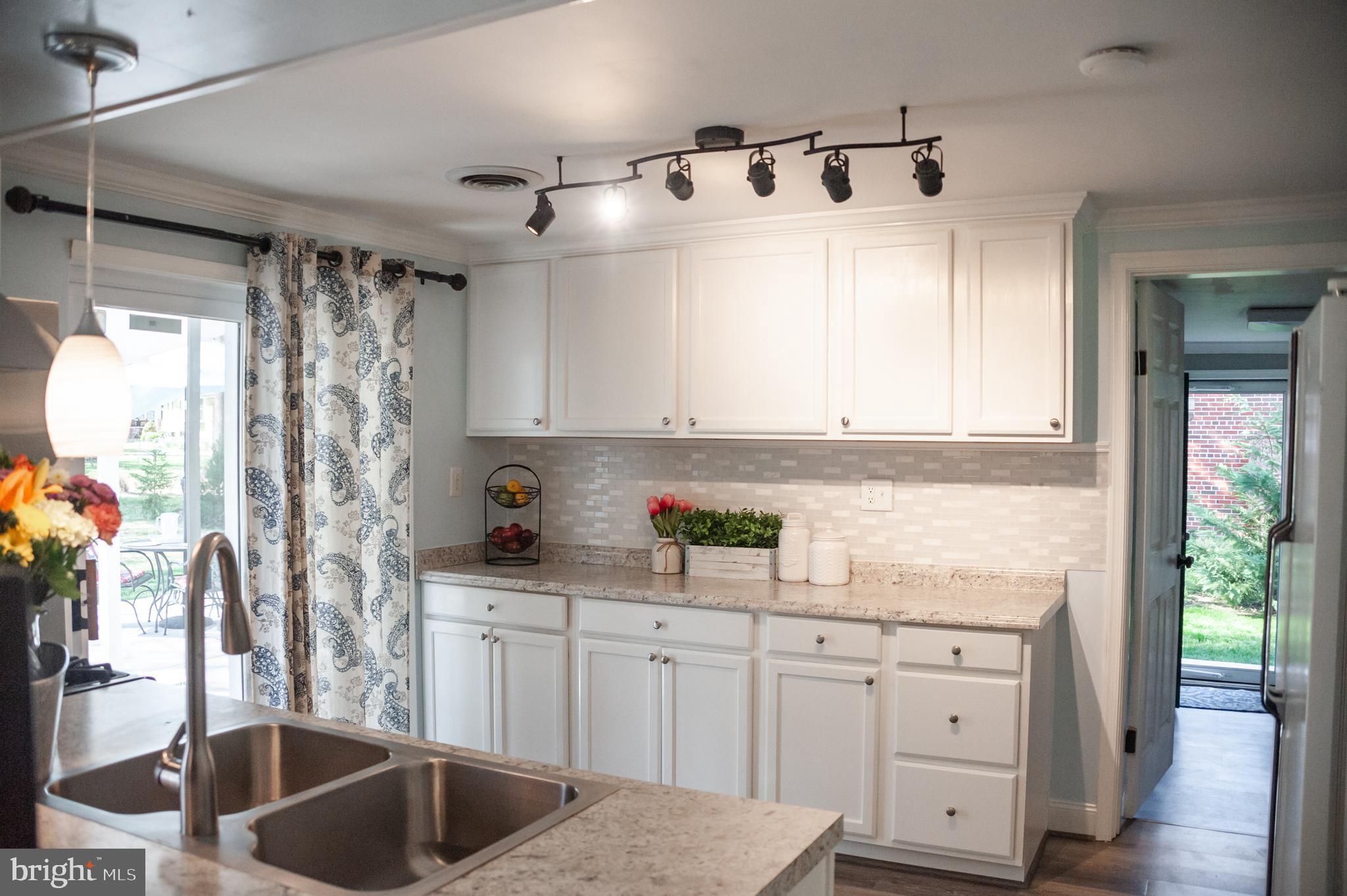 E L DAVIS - Residential