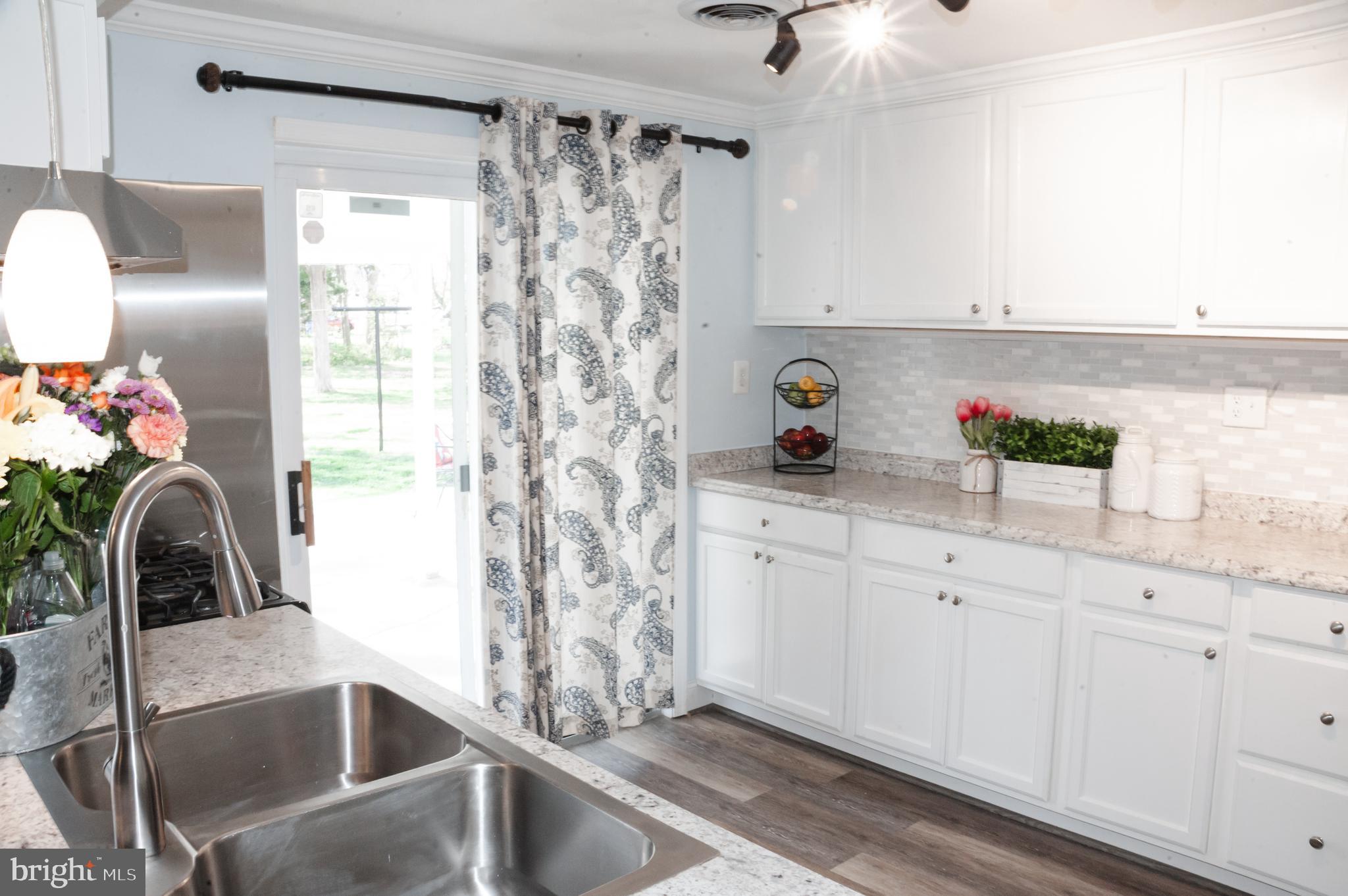 E L DAVIS - Residential