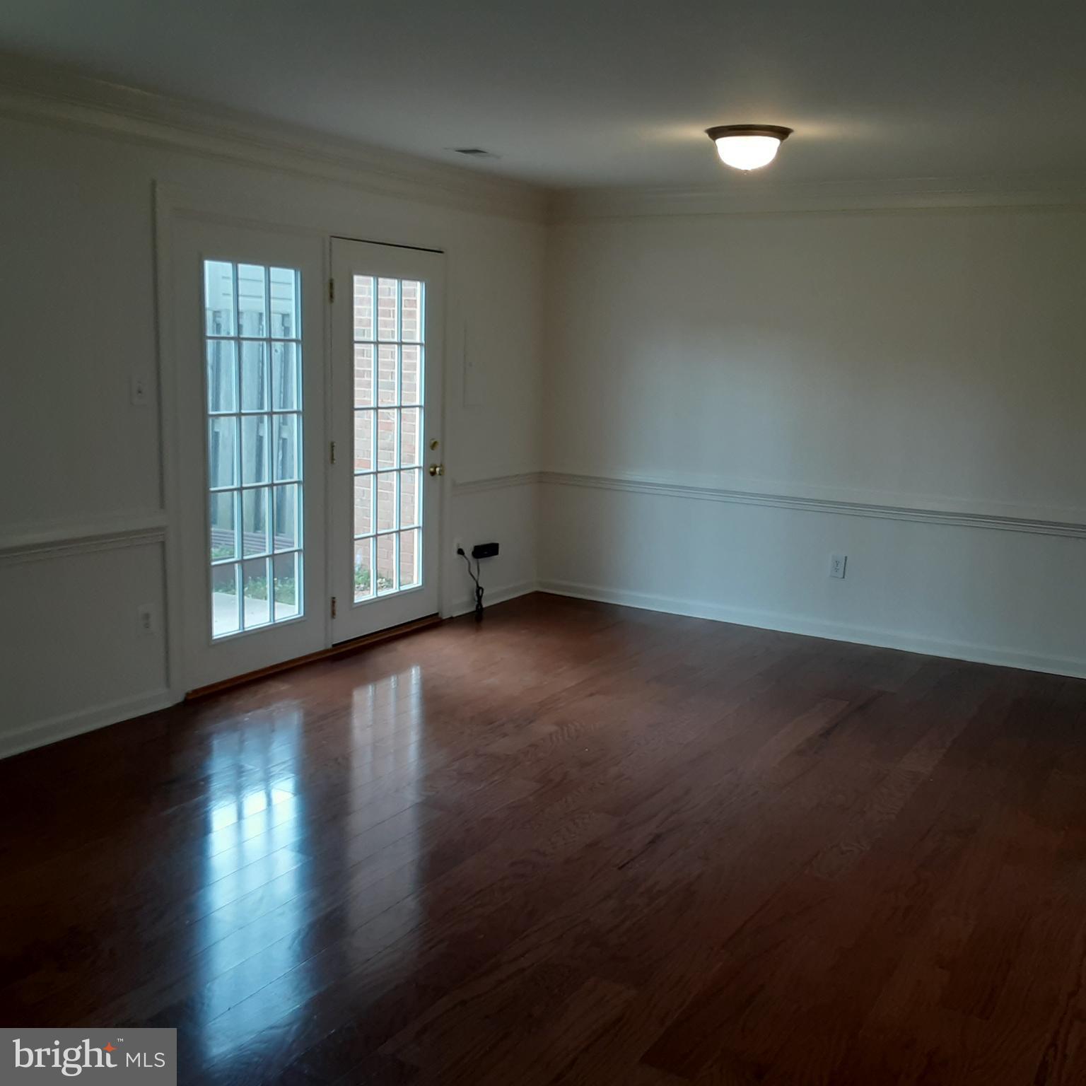 FOUR SEASONS - Residential Lease