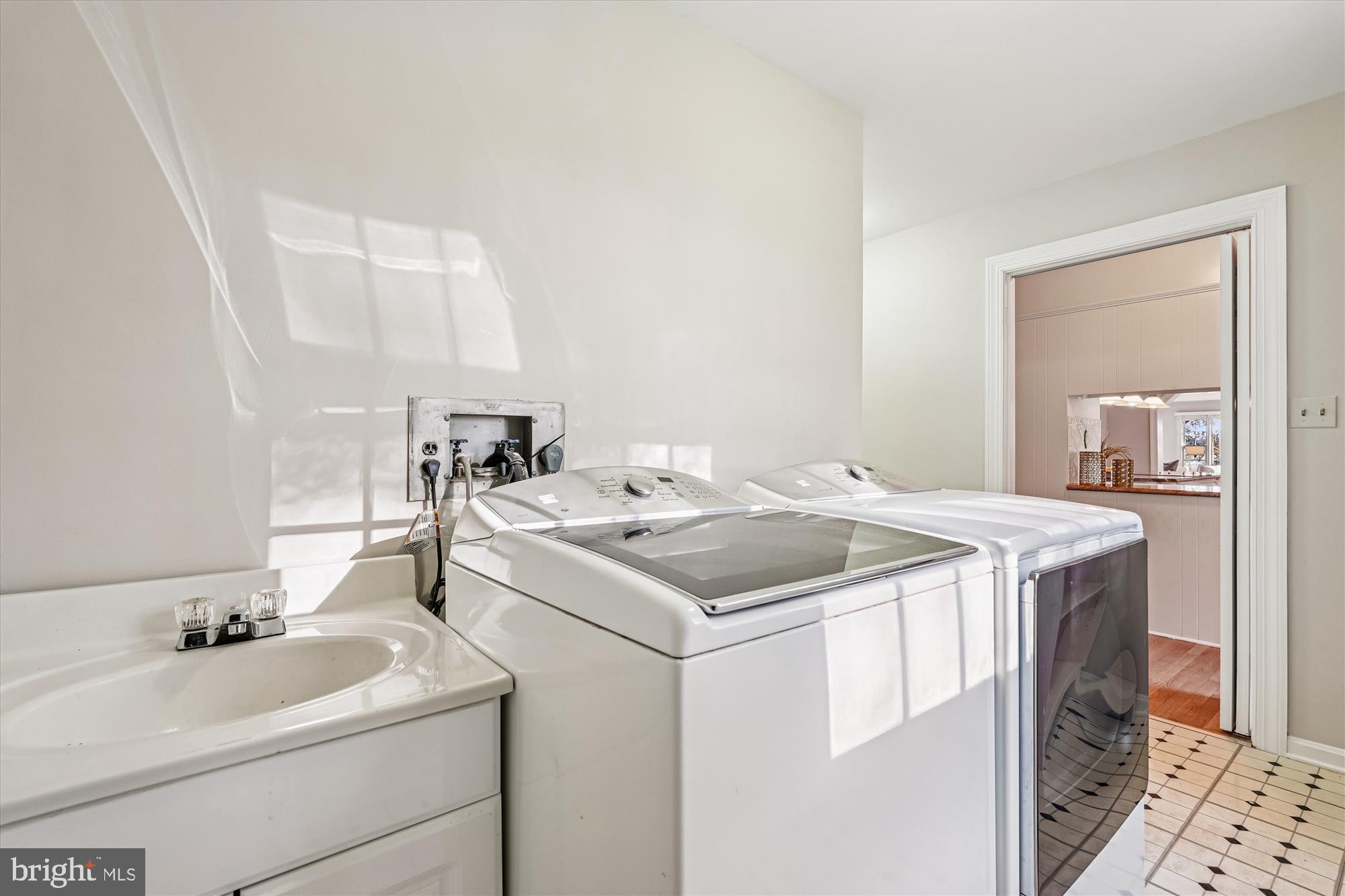 DENIT ESTATES - Residential