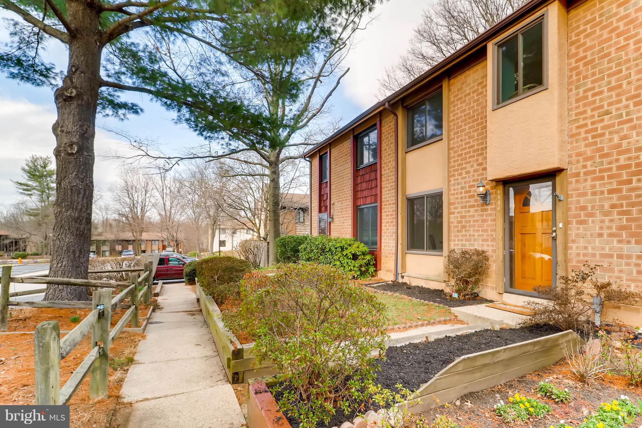 VILLAGE OF OWEN BROWN - Residential