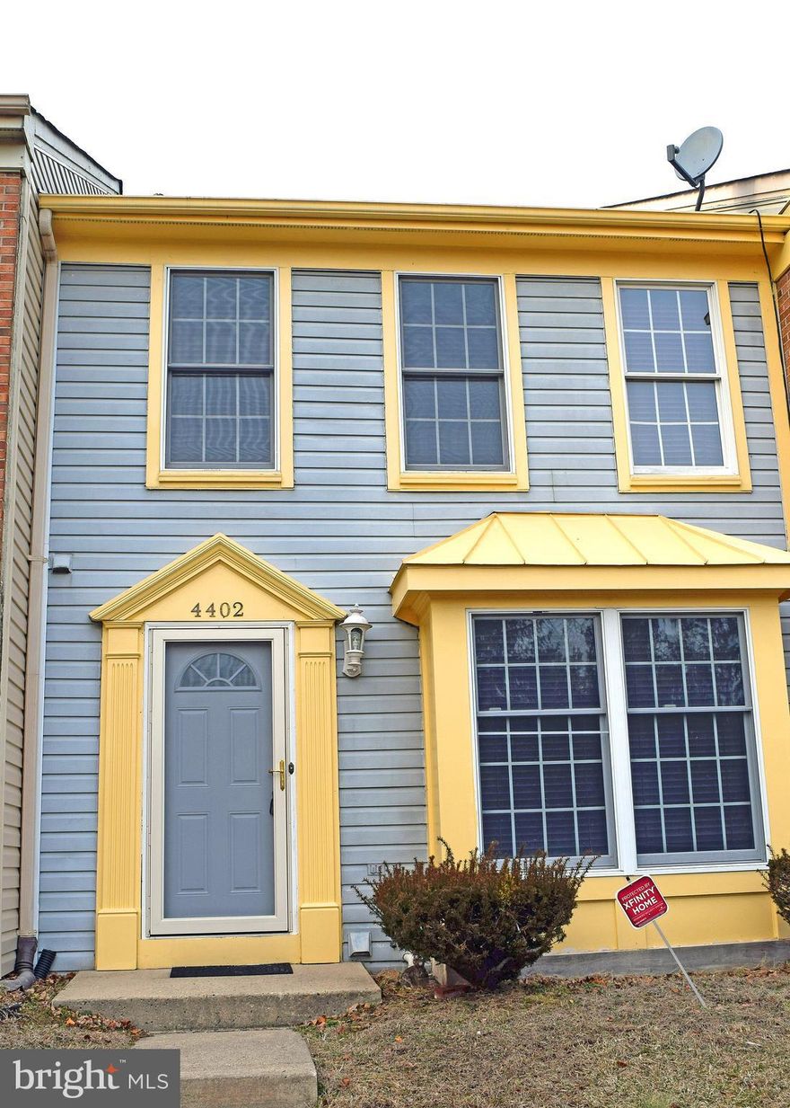 UPDATED TOWNHOME IN DESIRABLE SOUTHFIELD COMMUNITY. TONS OF SPACE AND NATURAL LIGHT WITH MASTER BEDROOM AND BATH. LARGE EAT-IN KITCHEN. CLOSE TO MAJOR ROADS, SHOPPING, AND IN THE HEART OF PERRY HALL SCHOOLS. CHECK IT OUT TODAY!