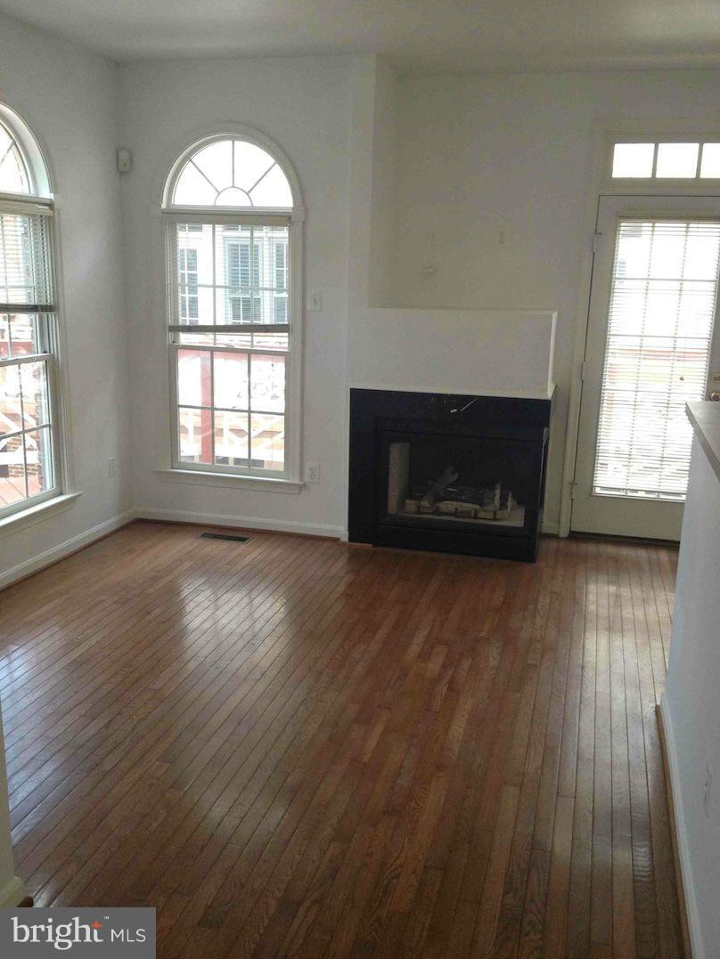 BALLSTON - Residential Lease