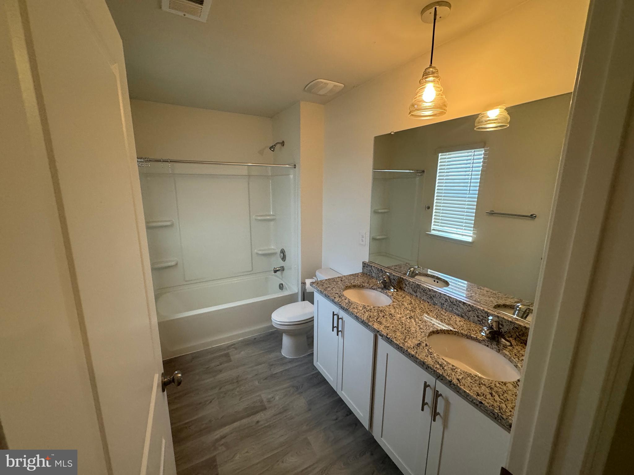 SHENANDOAH CROSSING - Residential Lease