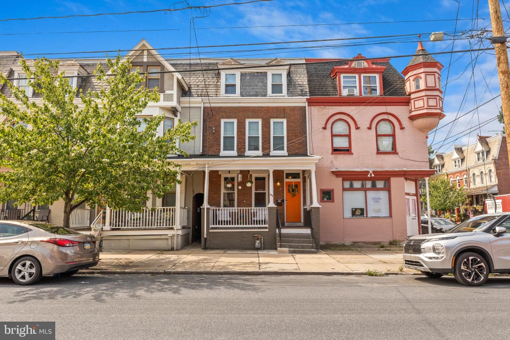 Photo of 304 E New Street, LANCASTER, PA 17602 (MLS # PALA2091888)