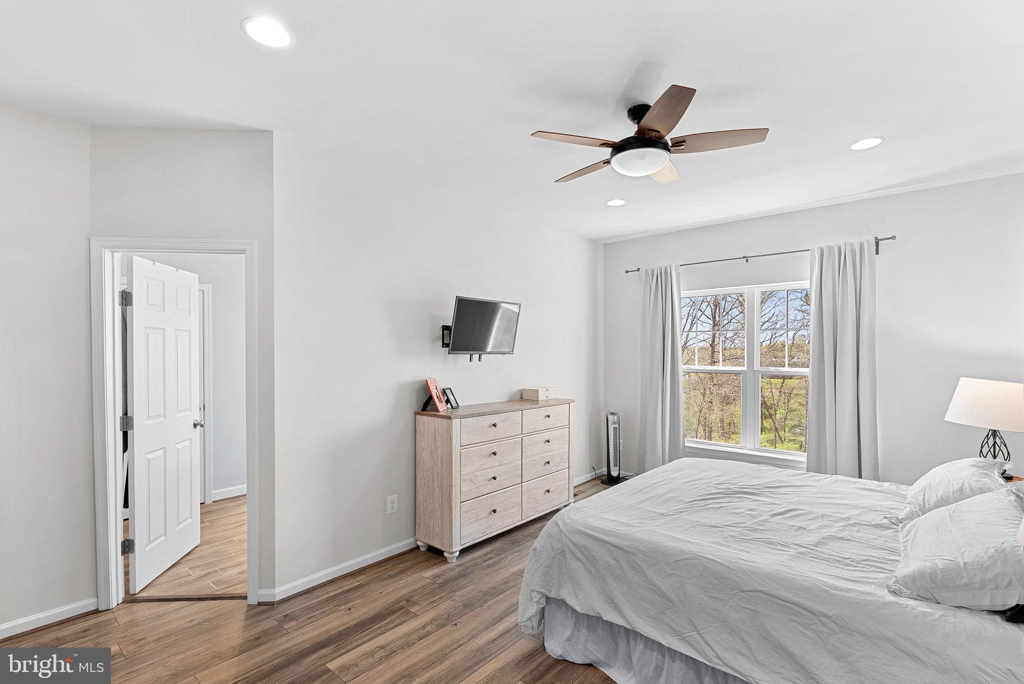 MAYFAIR - Residential