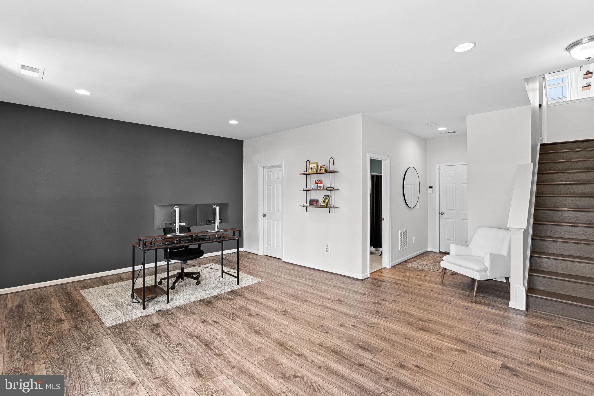 MAYFAIR - Residential