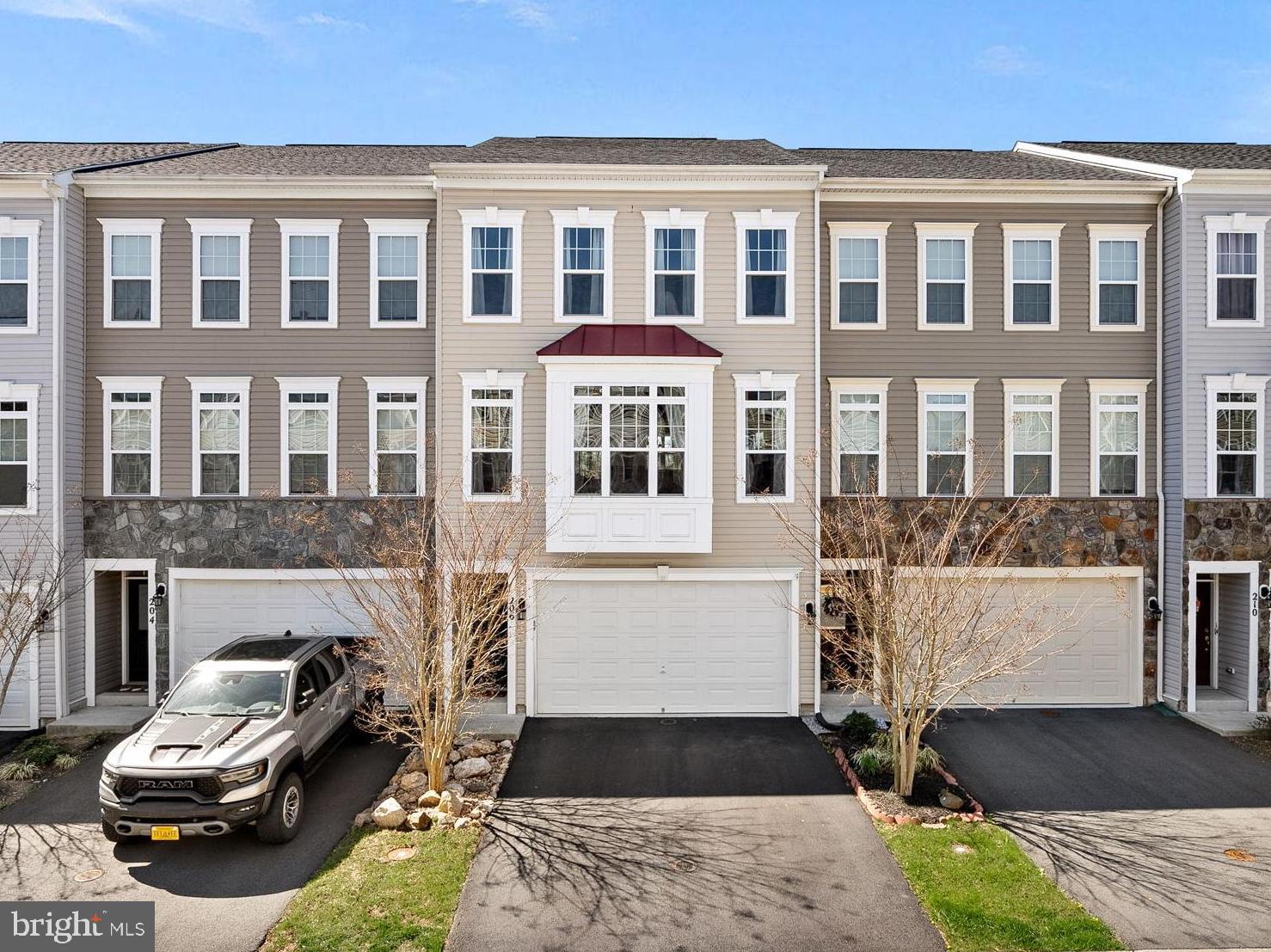 MAYFAIR - Residential