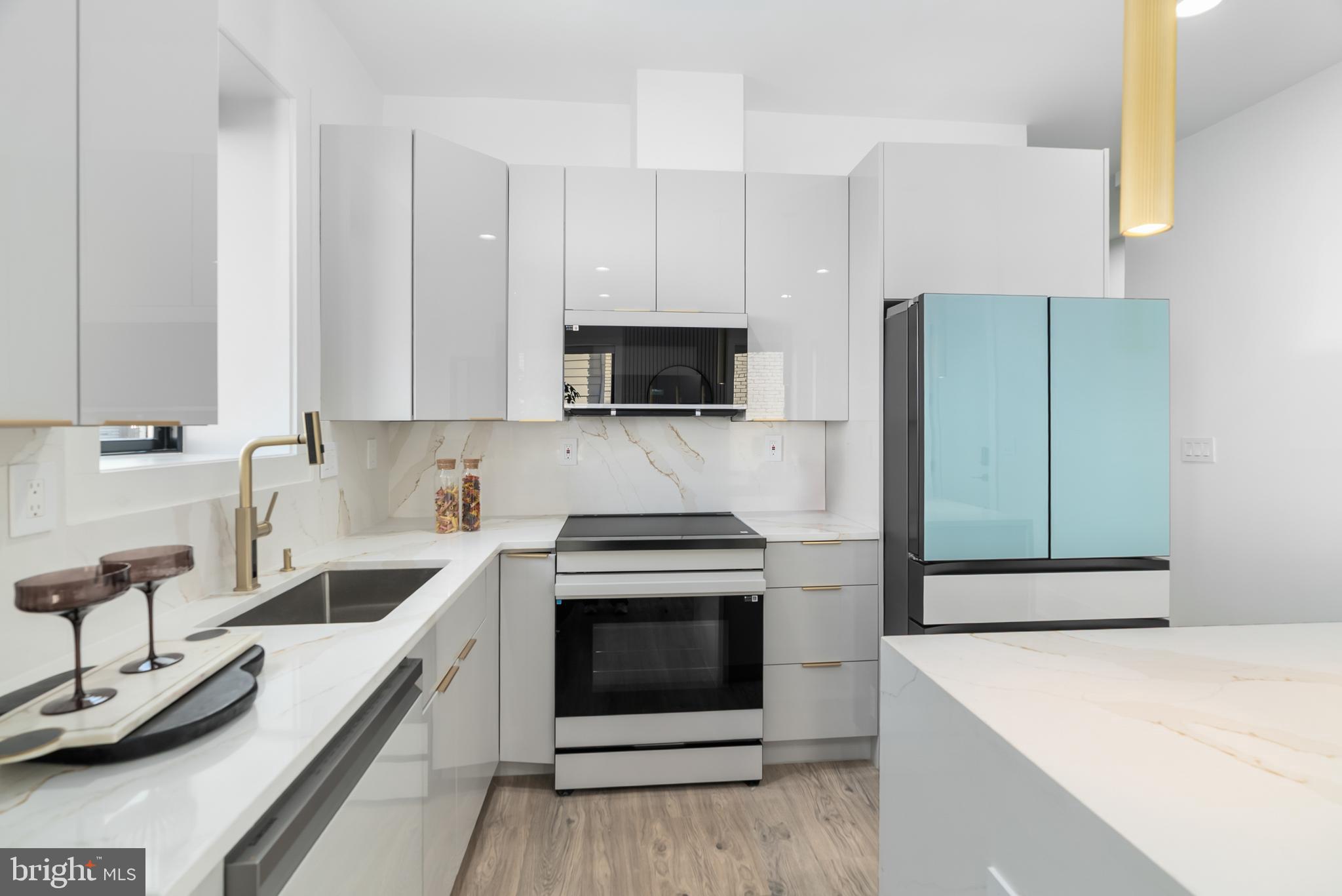 1140 OATES STREET NE 101