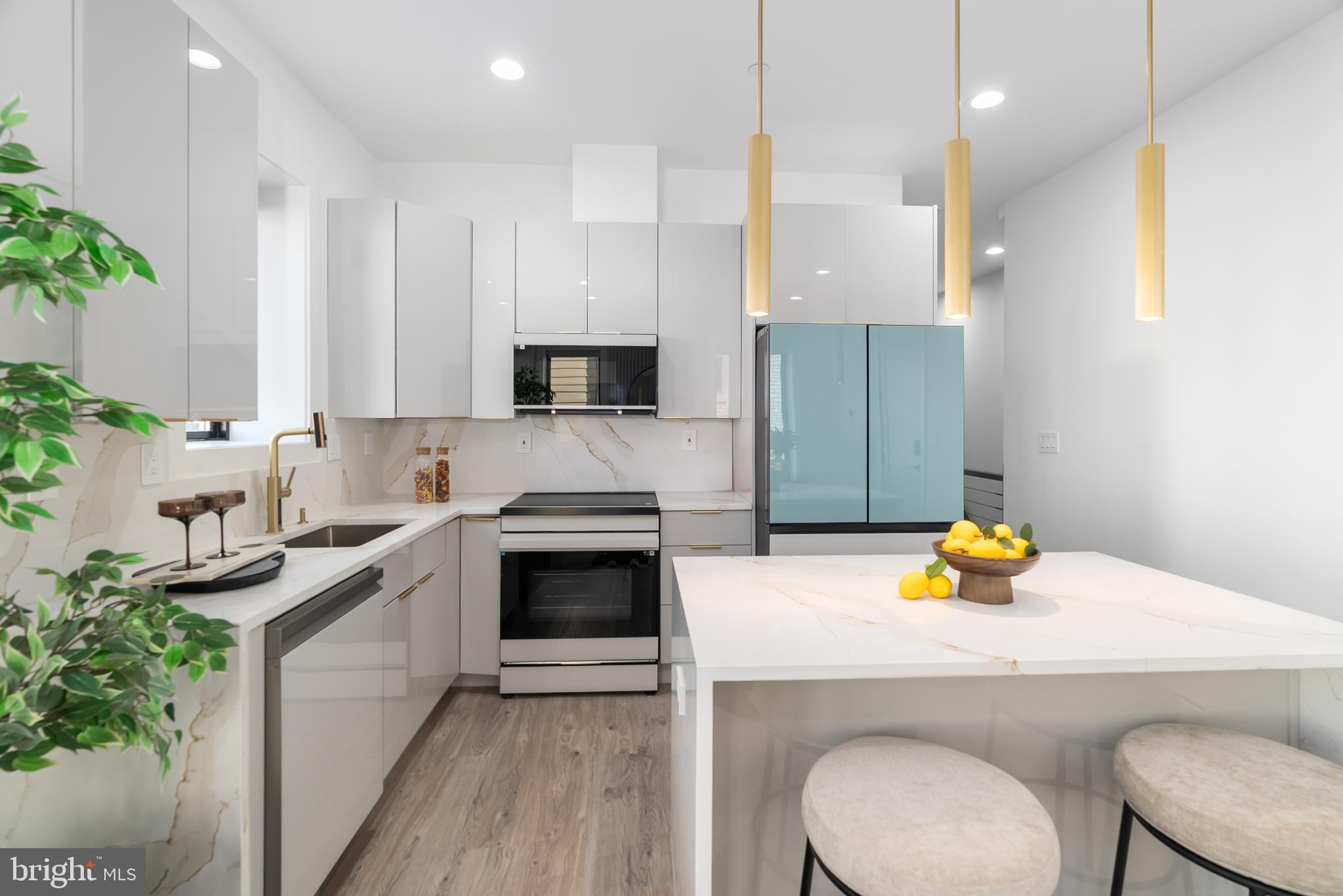 1140 OATES STREET NE 101