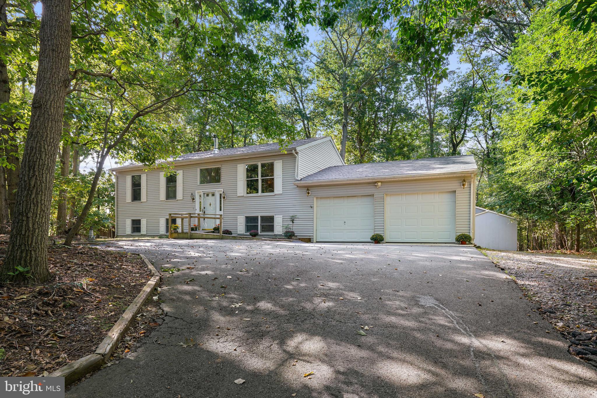 32 CRESTWOOD DRIVE