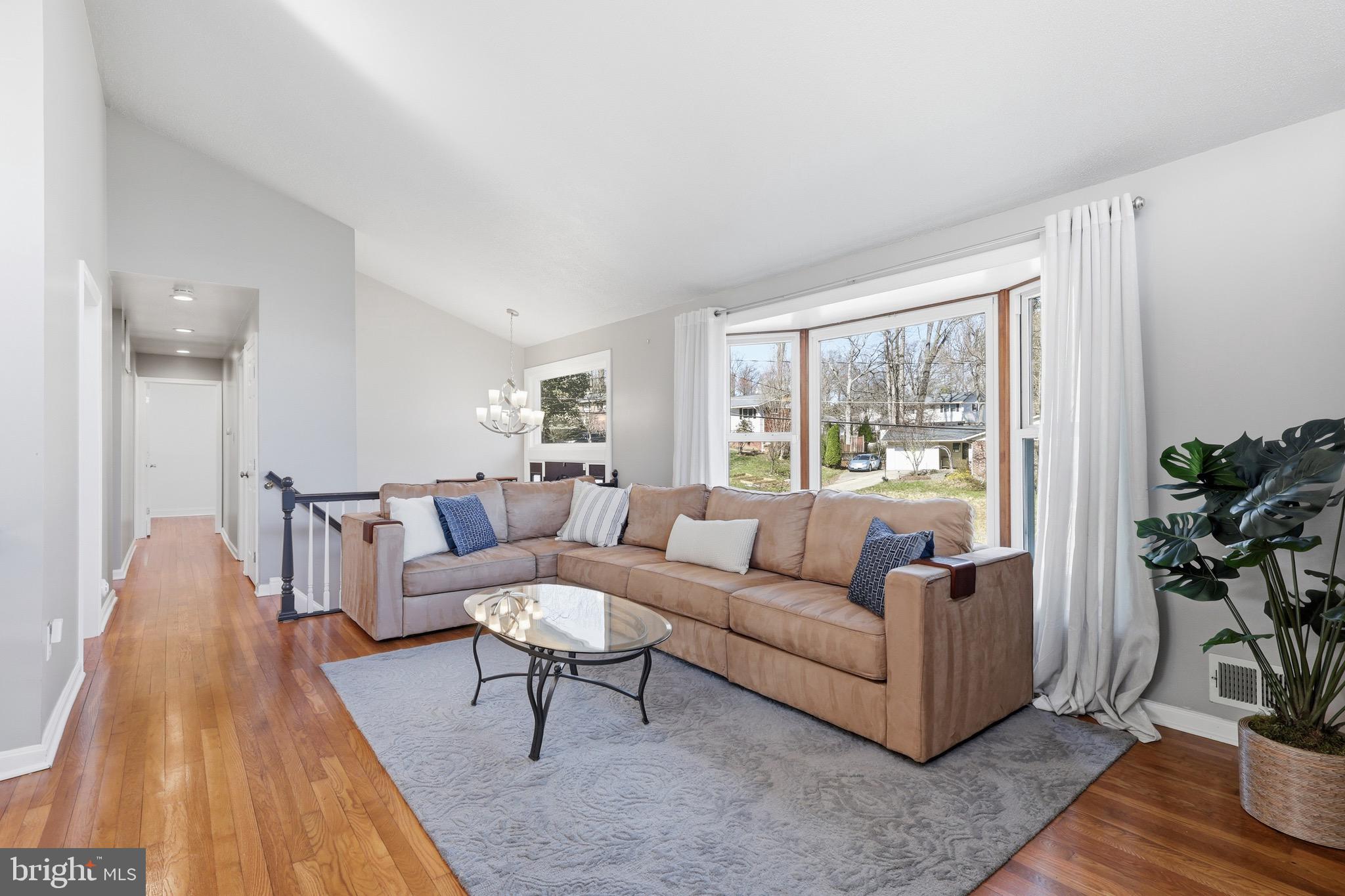 5613 EASTBOURNE DRIVE