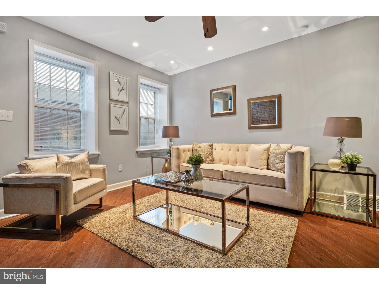 QUEEN VILLAGE - Residential