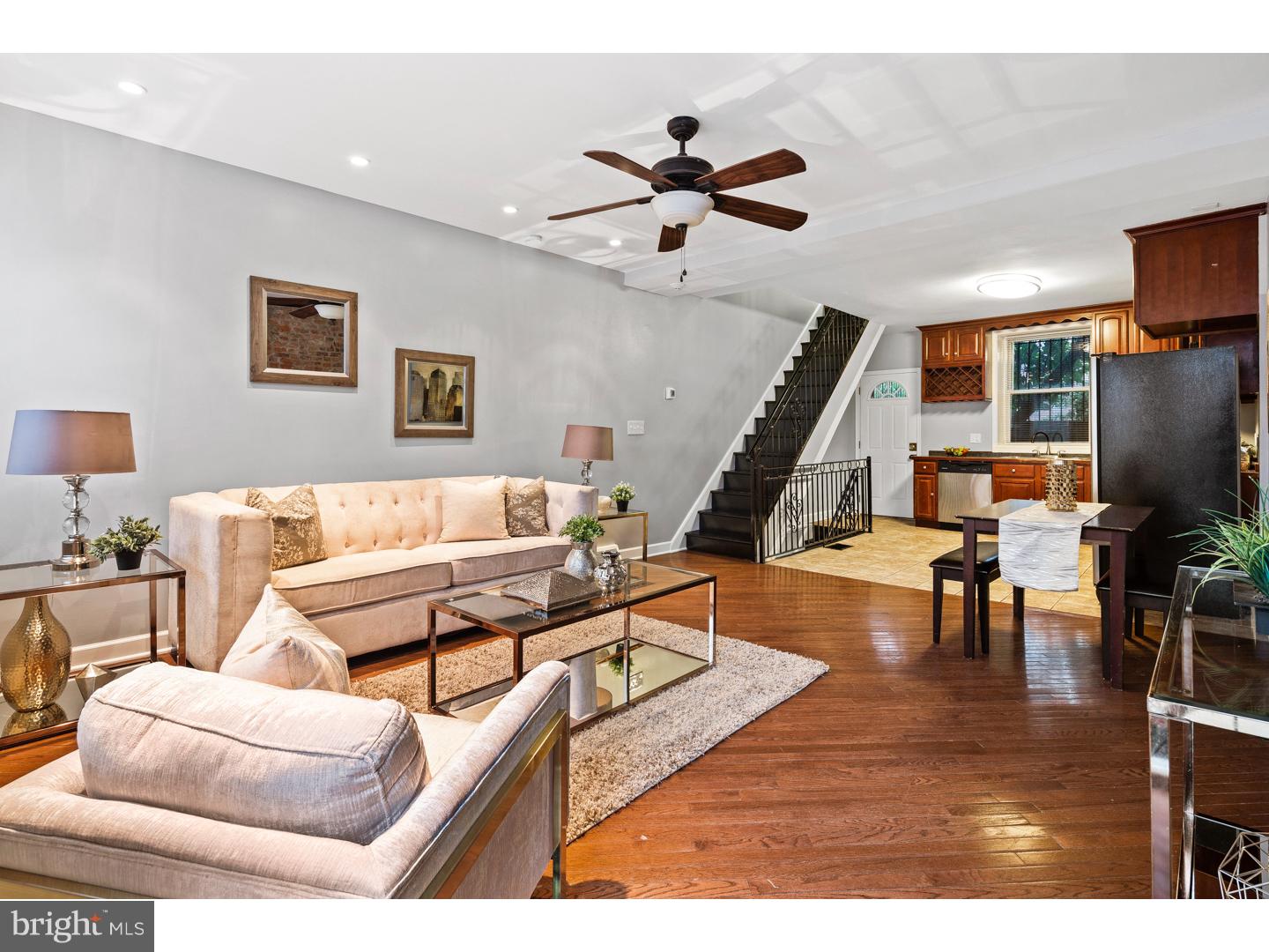 QUEEN VILLAGE - Residential