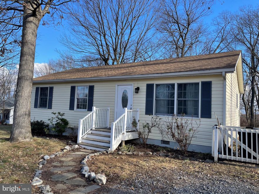 NEW ROOF. Lovely three-bedroom, one-bath home on quiet cul-de-sac surrounded by trees and close to shopping and I81. The living room is large with lots of light and perfect for entertaining. You'll enjoy the eat-in kitchen with almost-new stainless appliances and lots of cabinets. The tree-shaded deck is where you'll want to have your morning coffee or evening meals, all with a nice sense of privacy on the almost quarter-acre lot. The rear yard backs to trees and includes a shed.