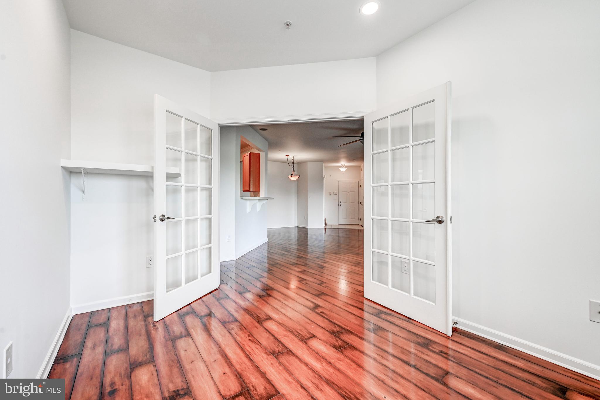 ELKRIDGE CROSSING - Residential