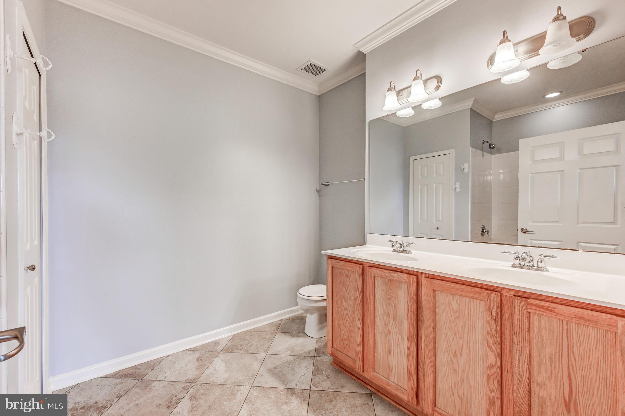 ELKRIDGE CROSSING - Residential