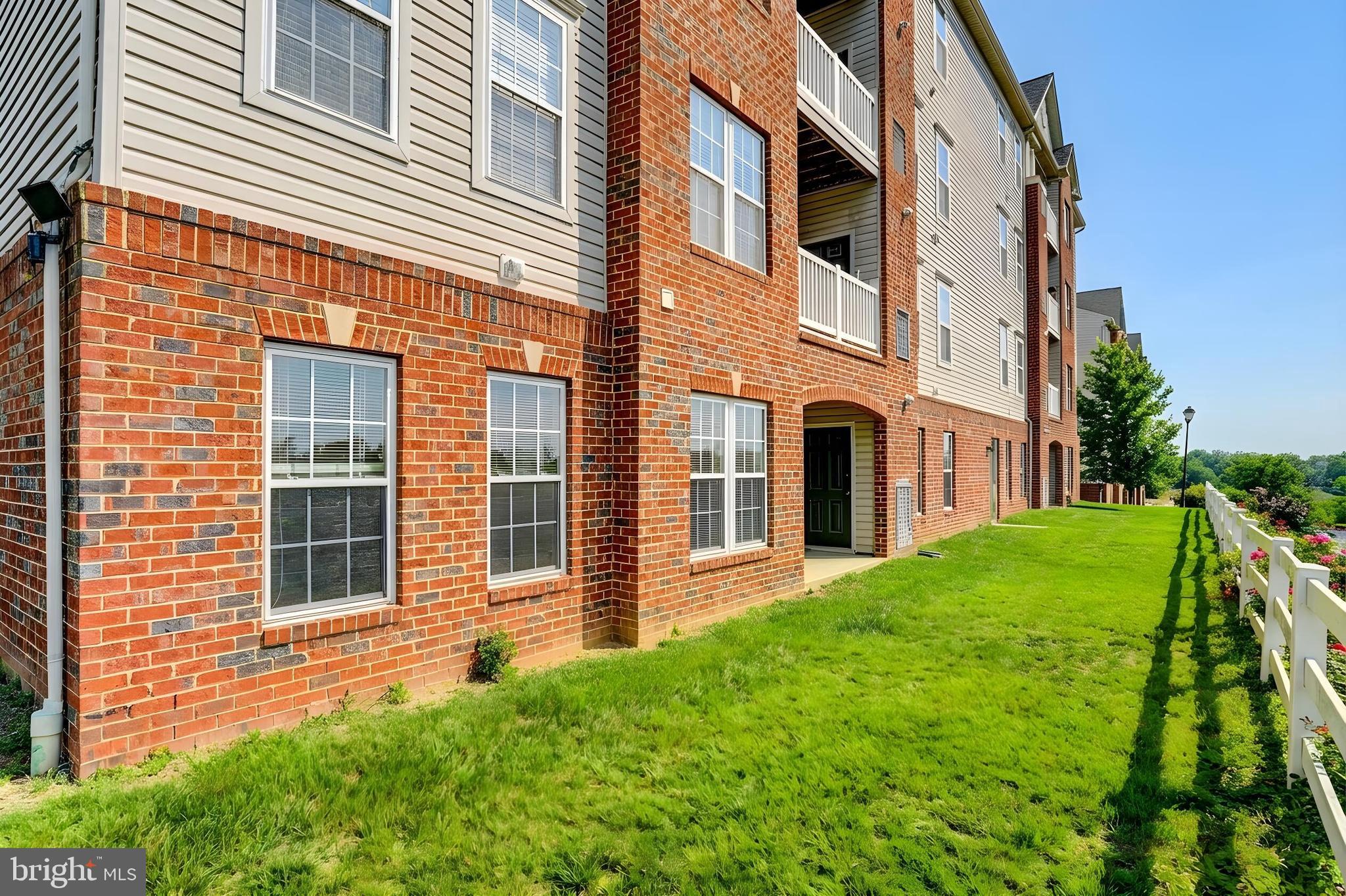 ELKRIDGE CROSSING - Residential