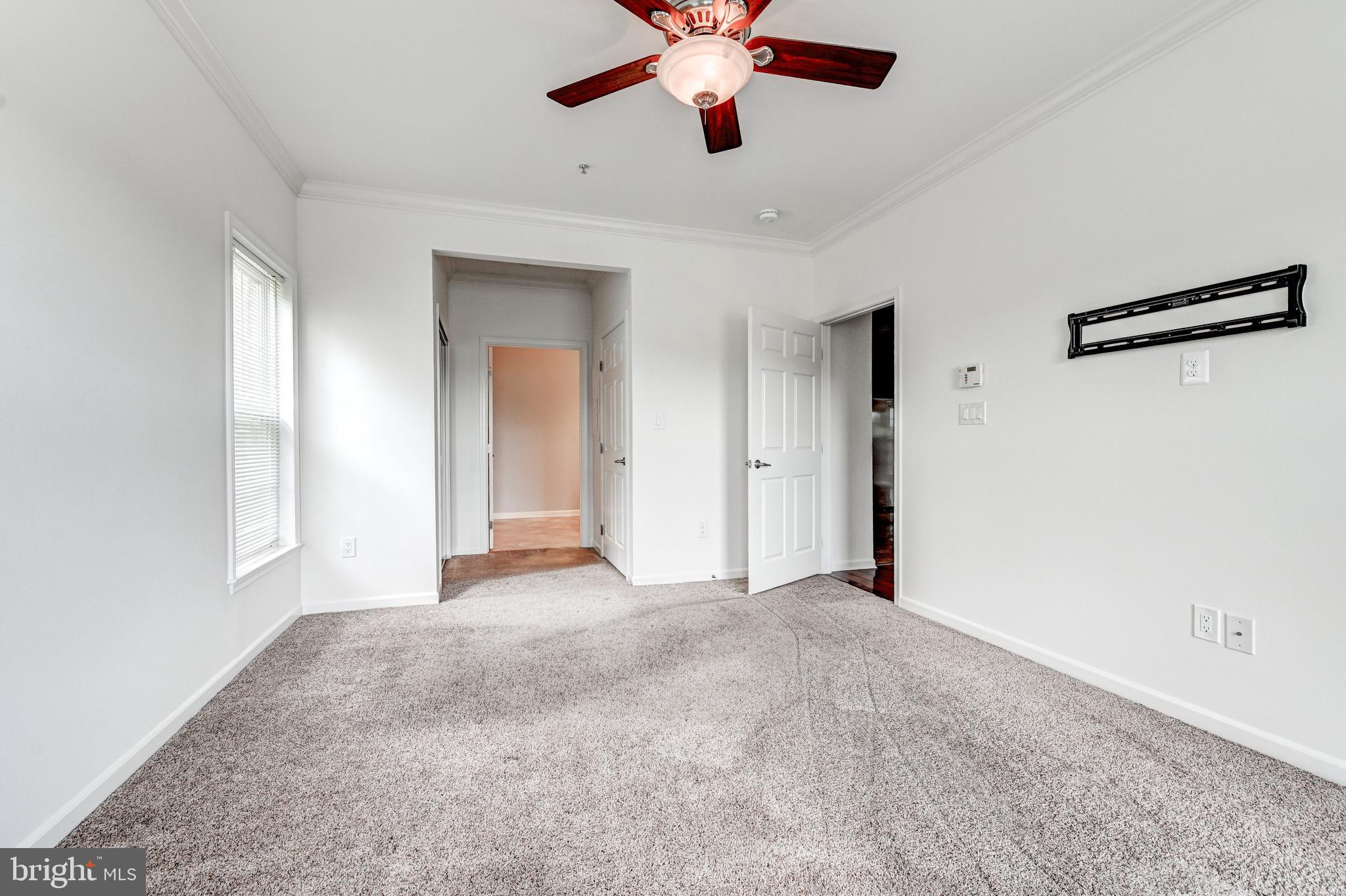 ELKRIDGE CROSSING - Residential