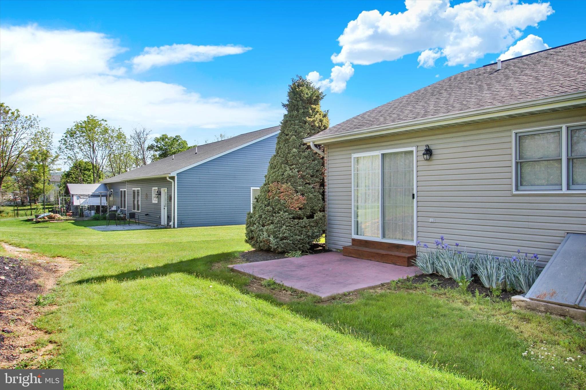 HILLANDALE WEST - Residential