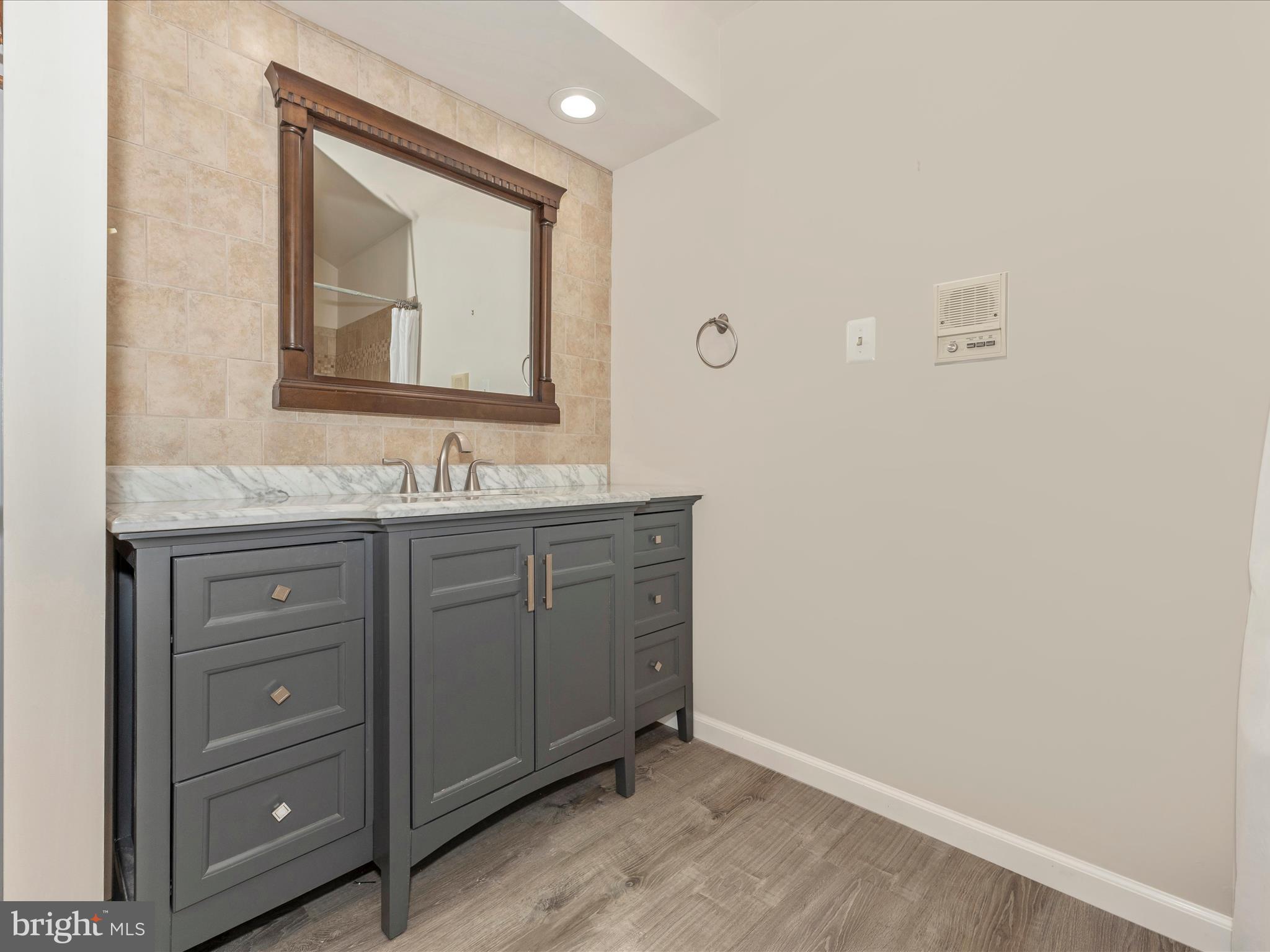 WORMANS MILL - Residential