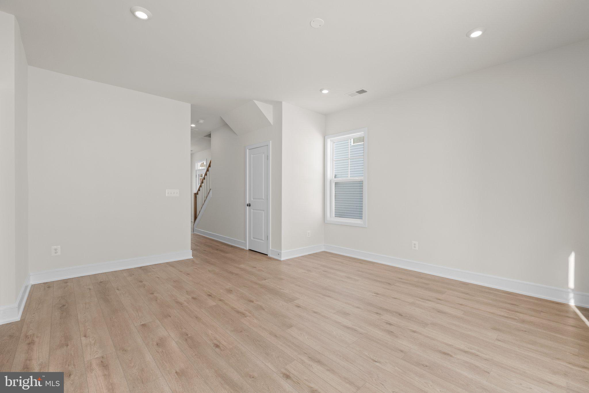 LAKE FREDERICK - Residential