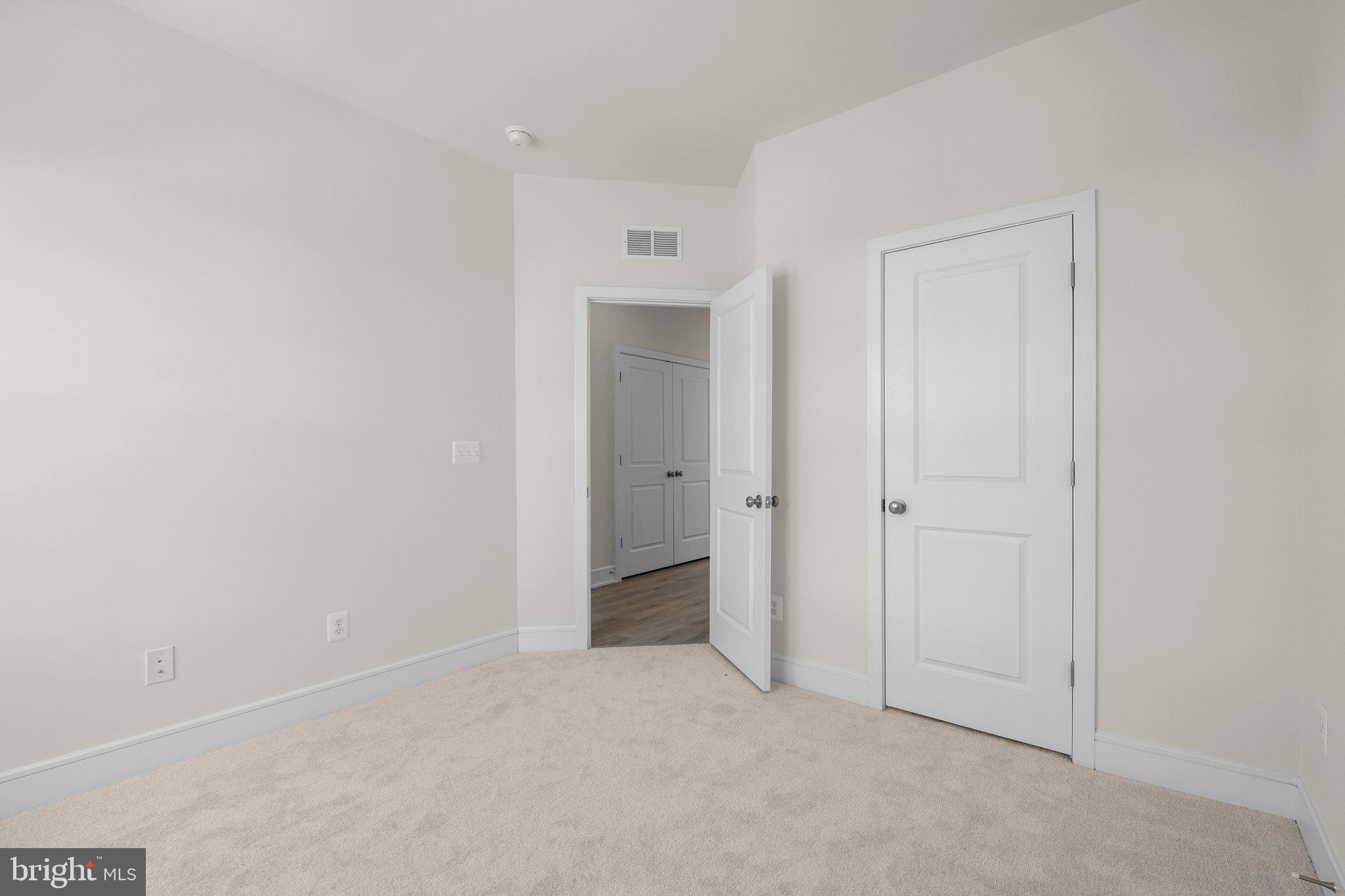 LAKE FREDERICK - Residential