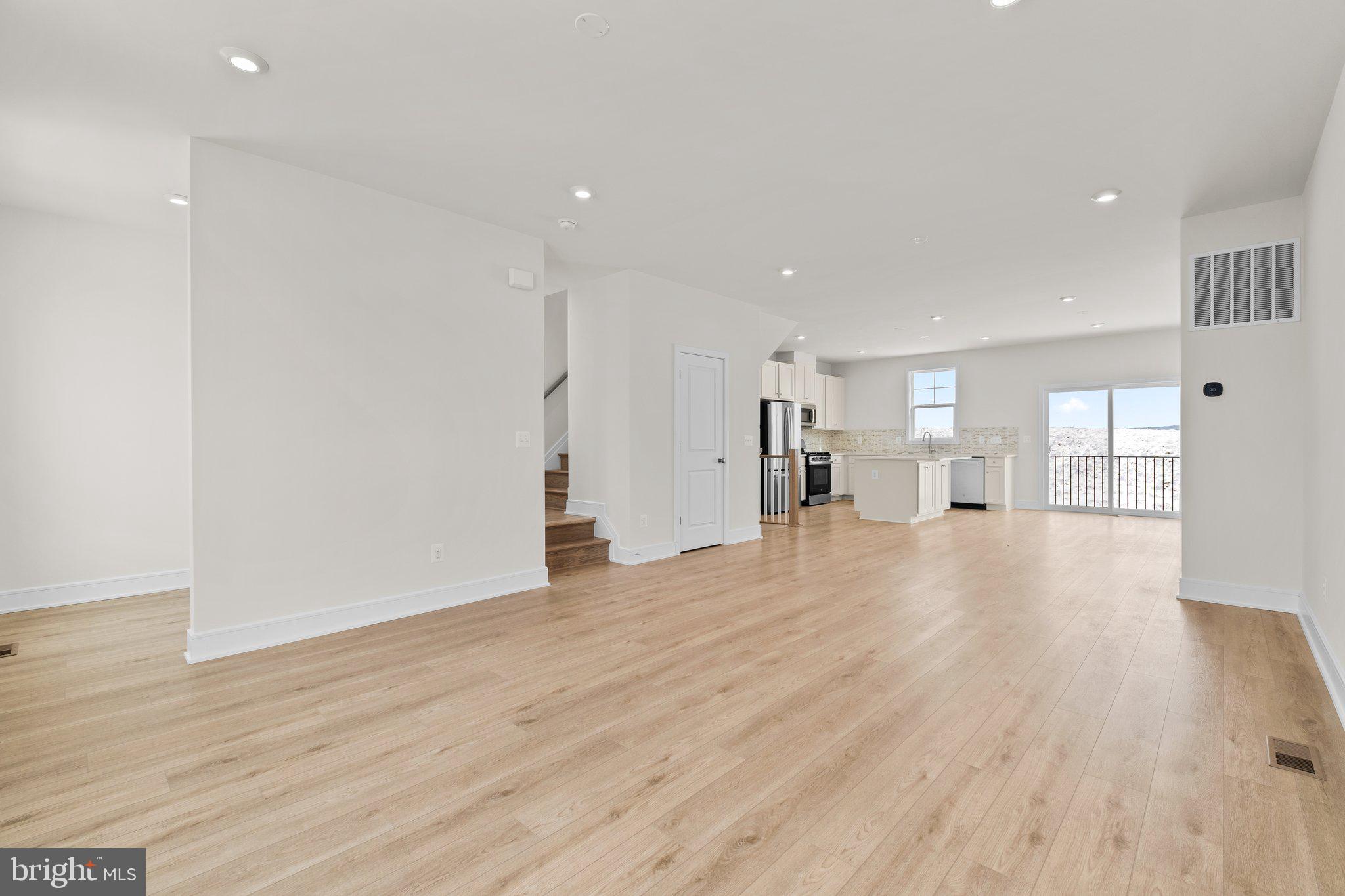 LAKE FREDERICK - Residential