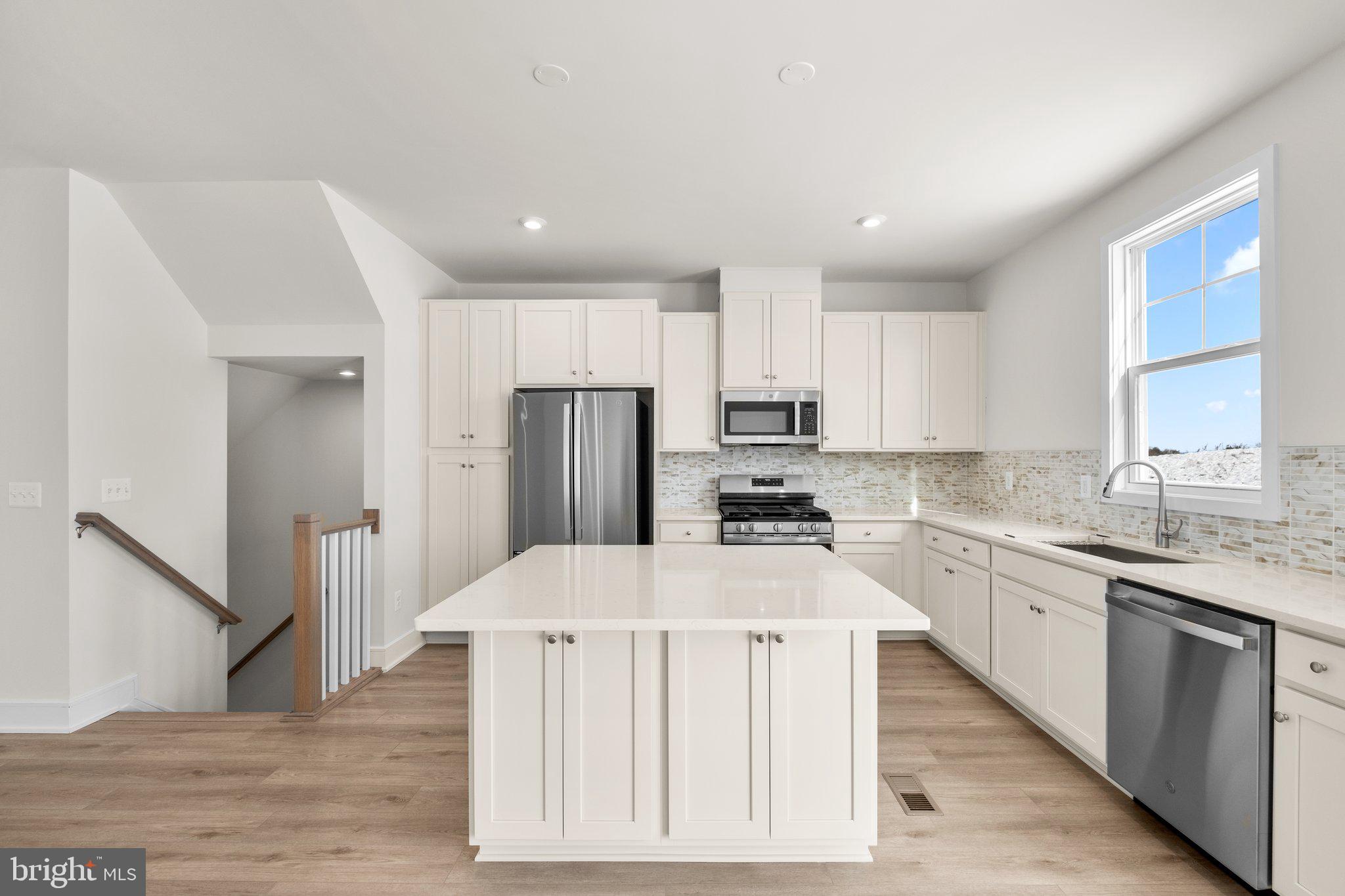 LAKE FREDERICK - Residential