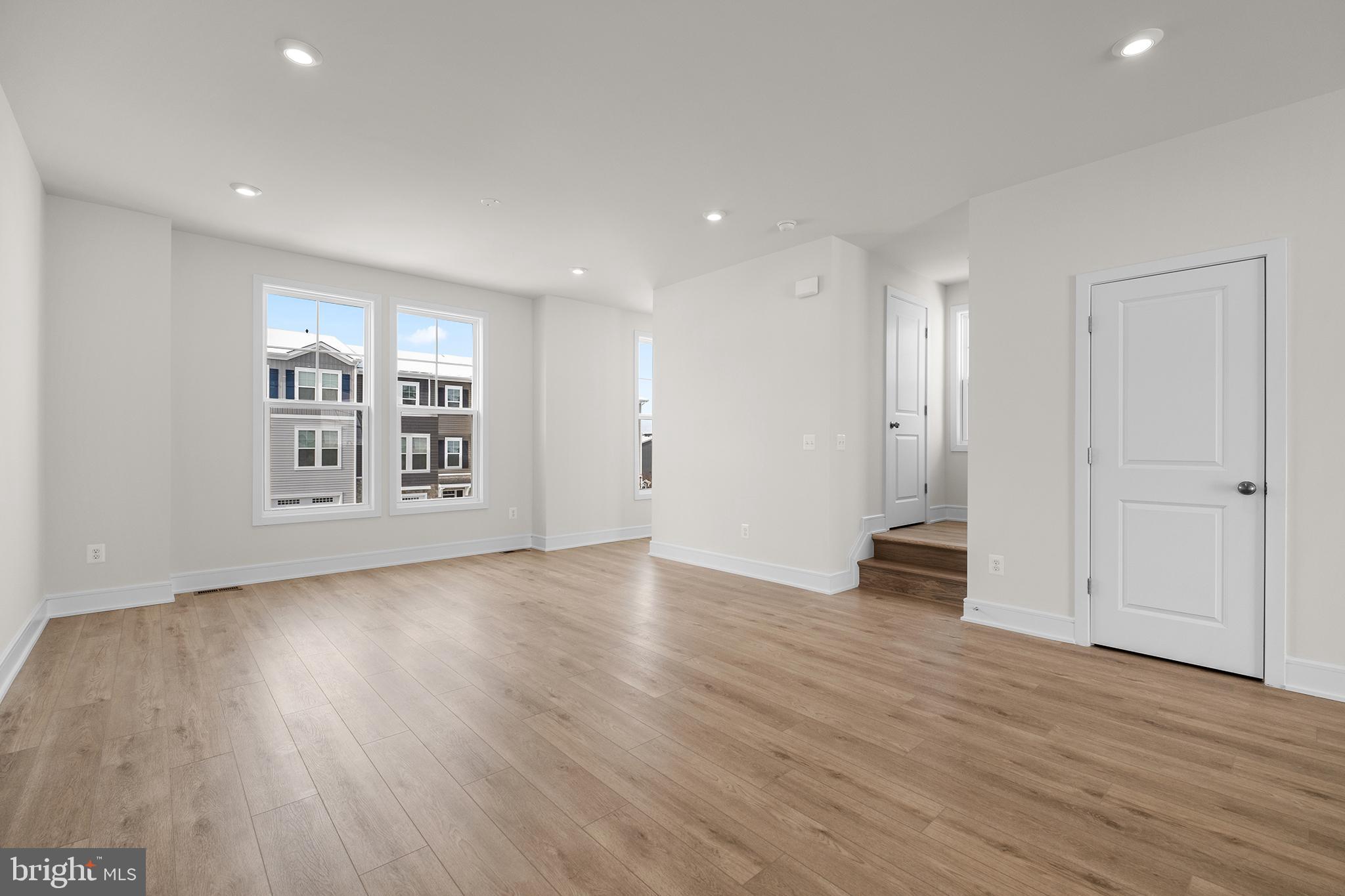 LAKE FREDERICK - Residential