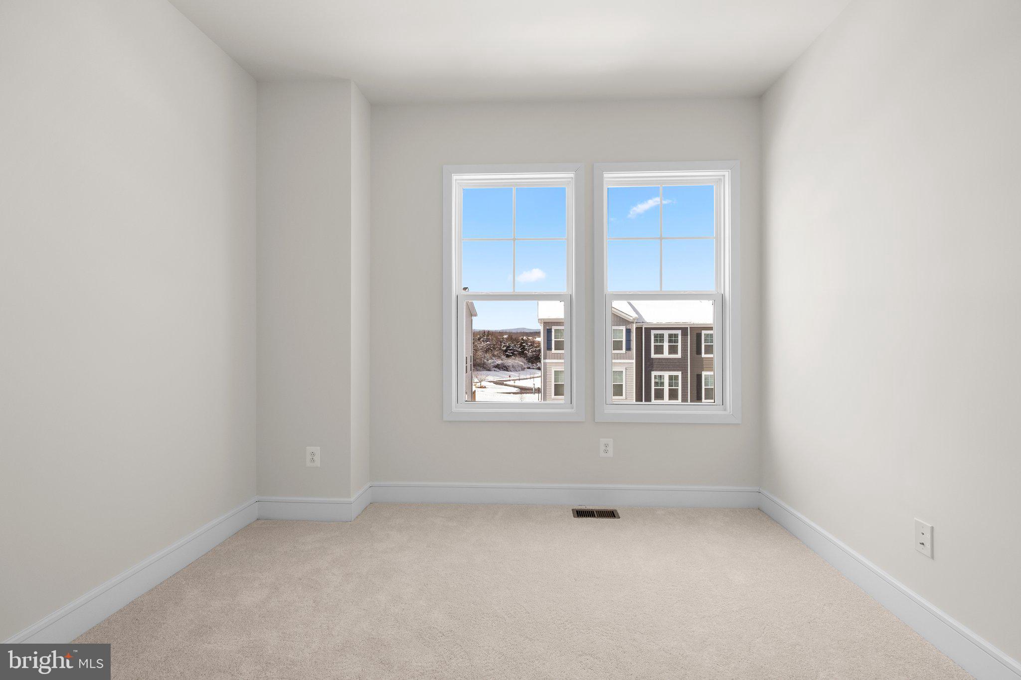 LAKE FREDERICK - Residential