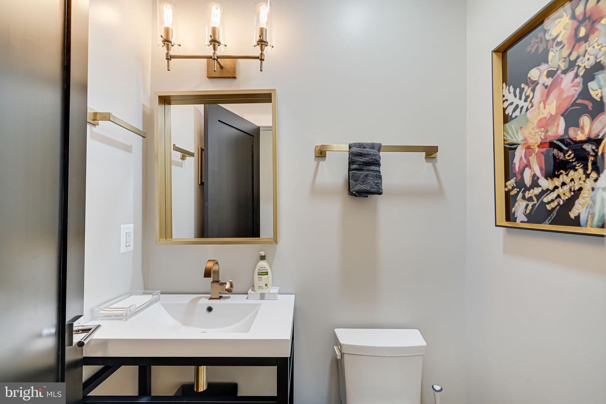 OLD TOWN ALEXANDRIA - Residential