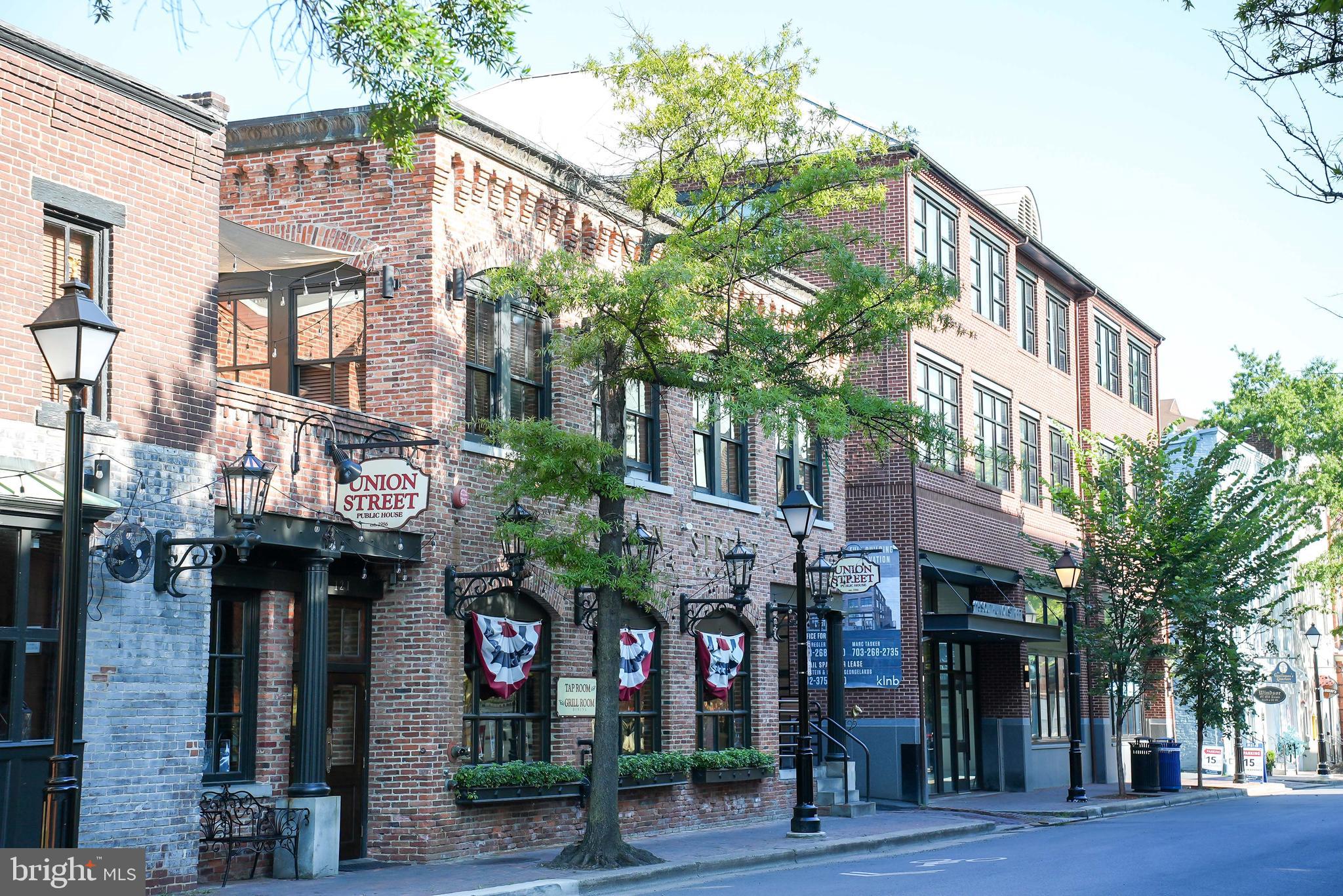 OLD TOWN ALEXANDRIA - Residential