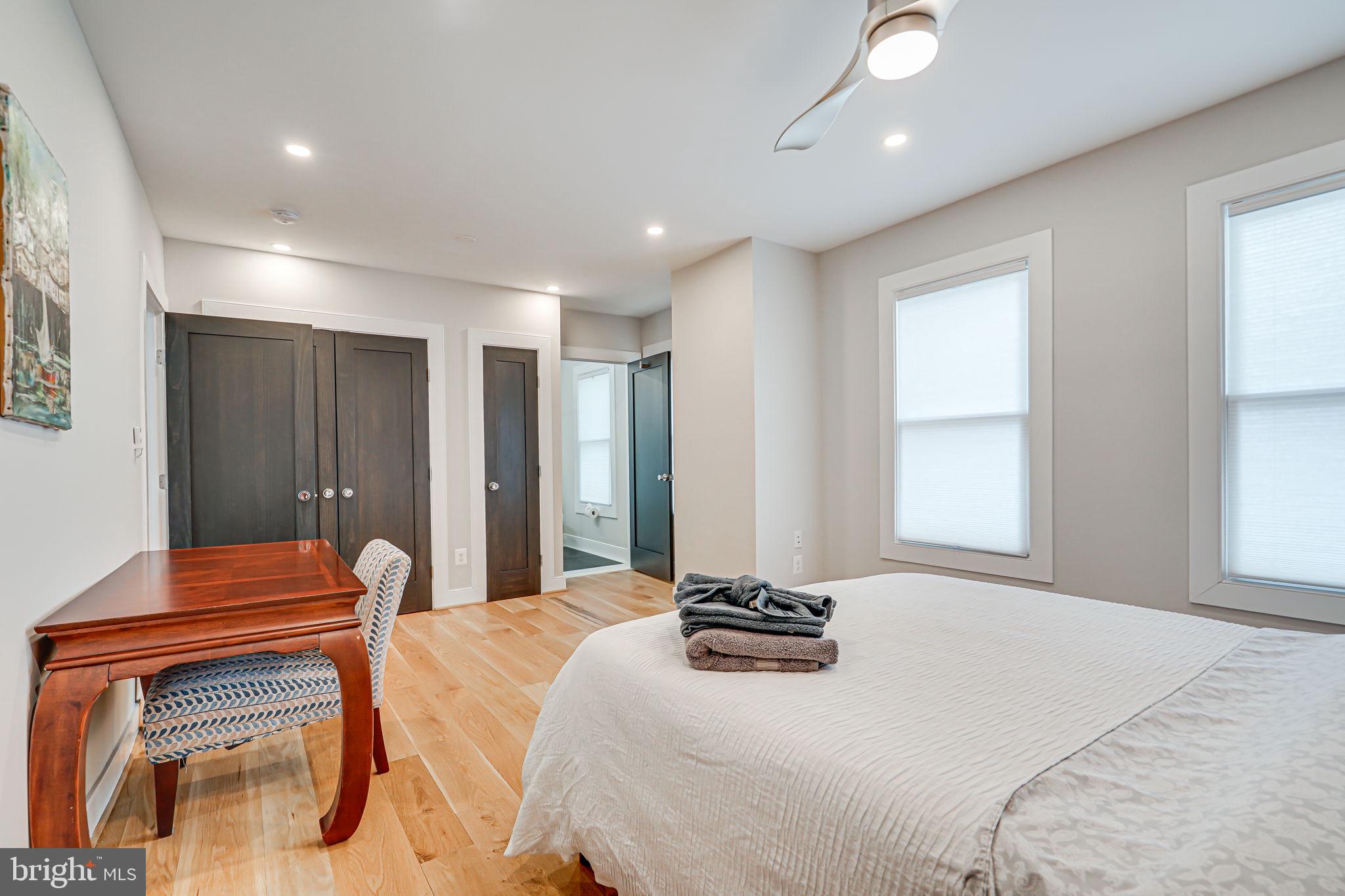 OLD TOWN ALEXANDRIA - Residential