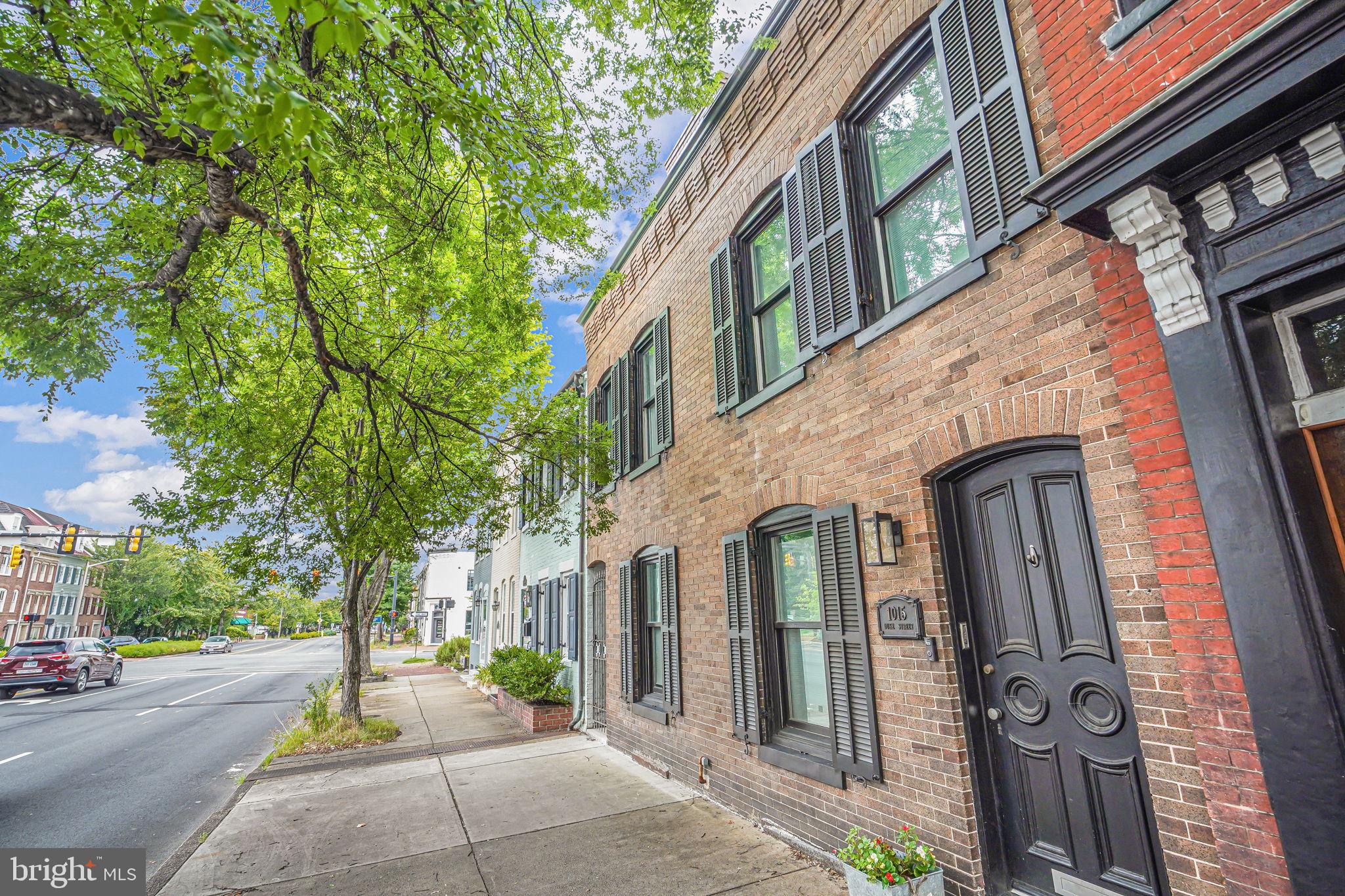 OLD TOWN ALEXANDRIA - Residential