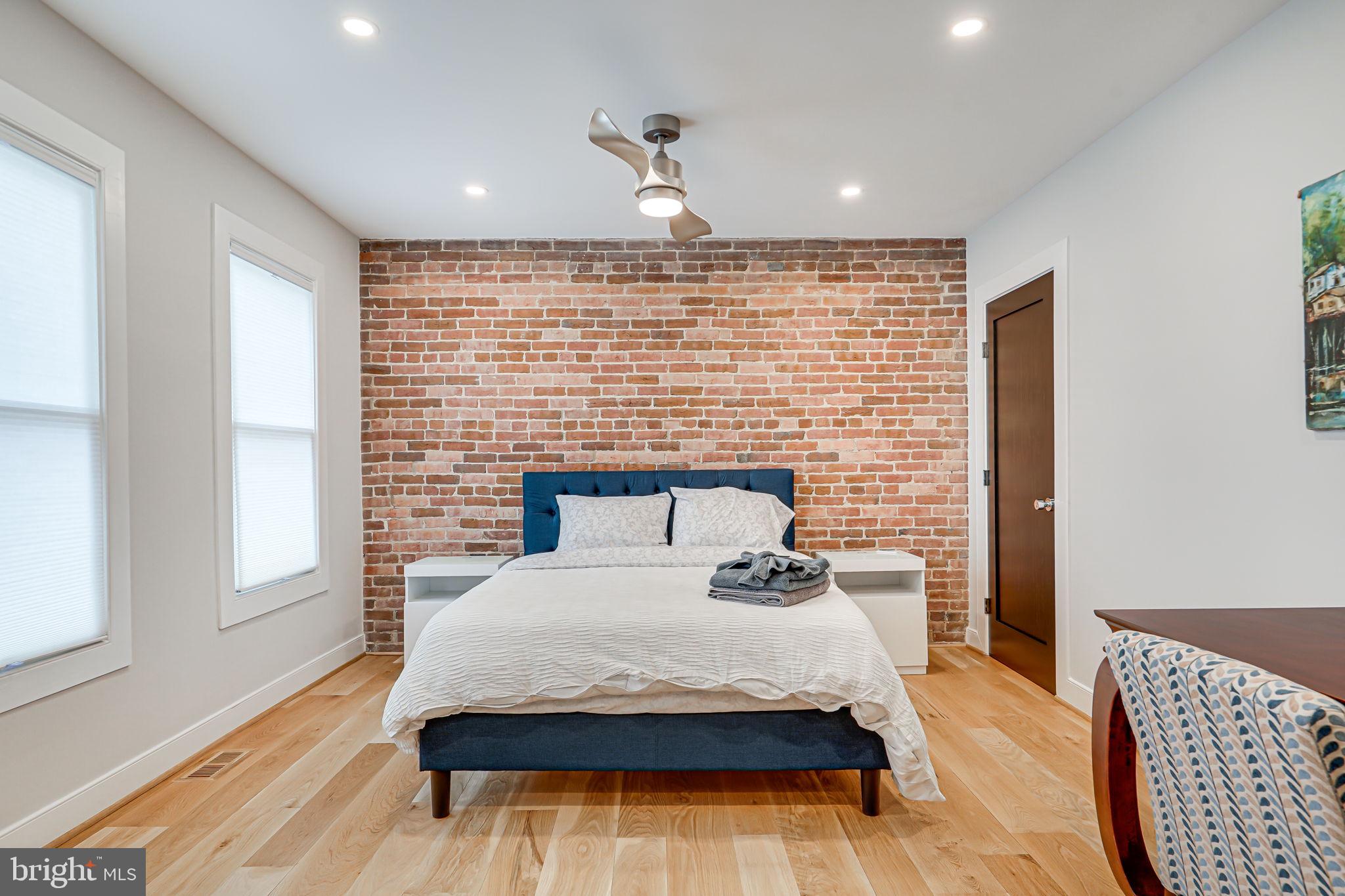 OLD TOWN ALEXANDRIA - Residential