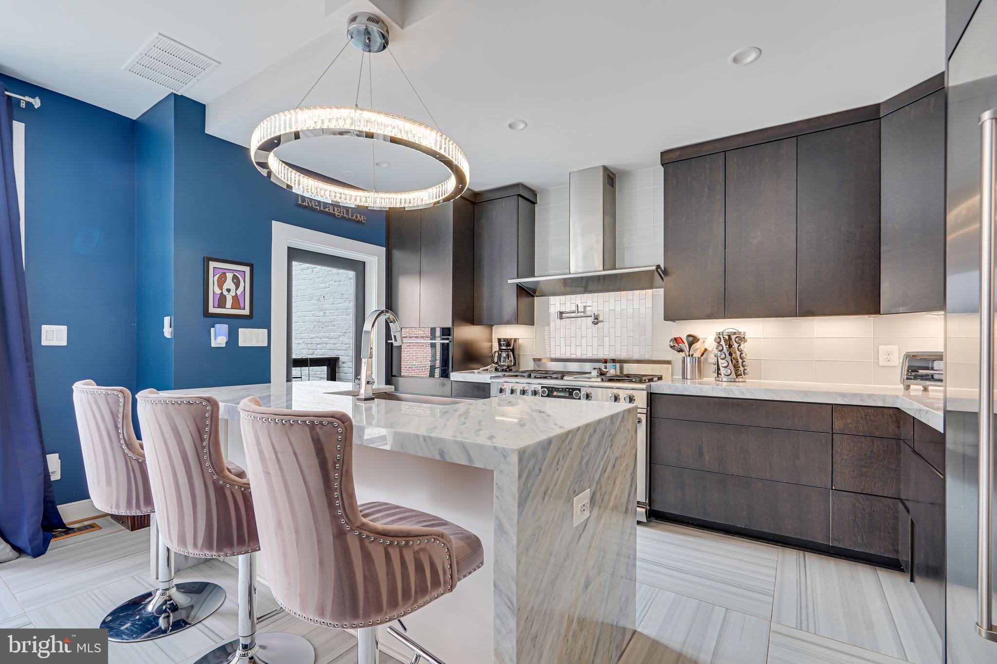 OLD TOWN ALEXANDRIA - Residential