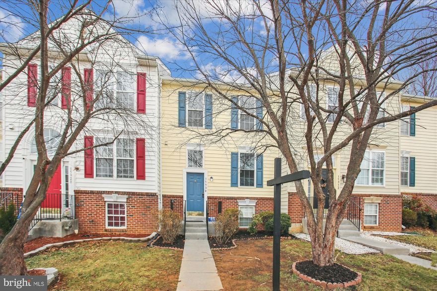 Welcome Home to Round Hill!
Step into this beautifully renovated, light-filled interior unit. Every corner of this home has been meticulously updated. New carpet, new flooring, fresh paint, and new light fixtures throughout. Beautiful, spacious kitchen with new granite countertops, new stove, new dishwasher and freshly painted cabinetry. Wood burning fireplace in large open family room to a  freshly painted deck and fenced rear yard entertaining.  Fully finished basement with a convenient half bath with walk out to rear yard. Peace of Mind: HVAC system replaced in 2021 with a transferrable 10 year warranty. Nestled on a quiet street, this move-in-ready townhome is waiting for you. Welcome Home!