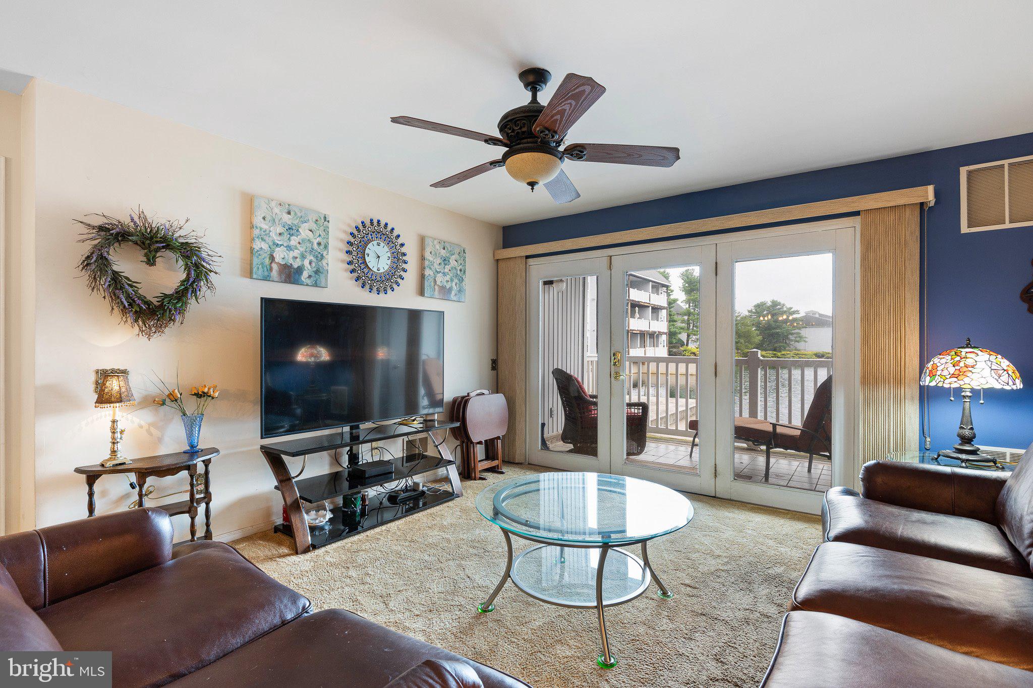 1701 WATERS EDGE 102