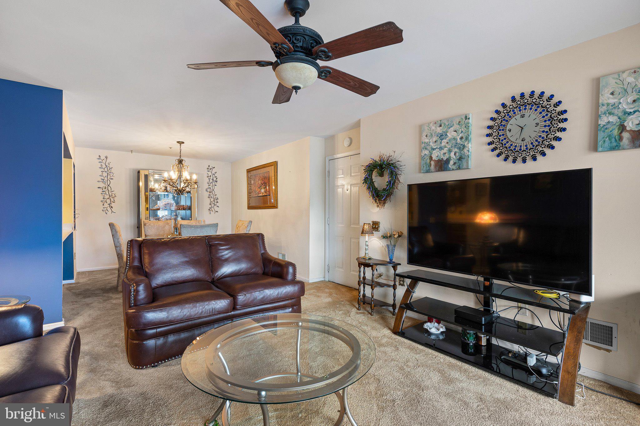 1701 WATERS EDGE 102