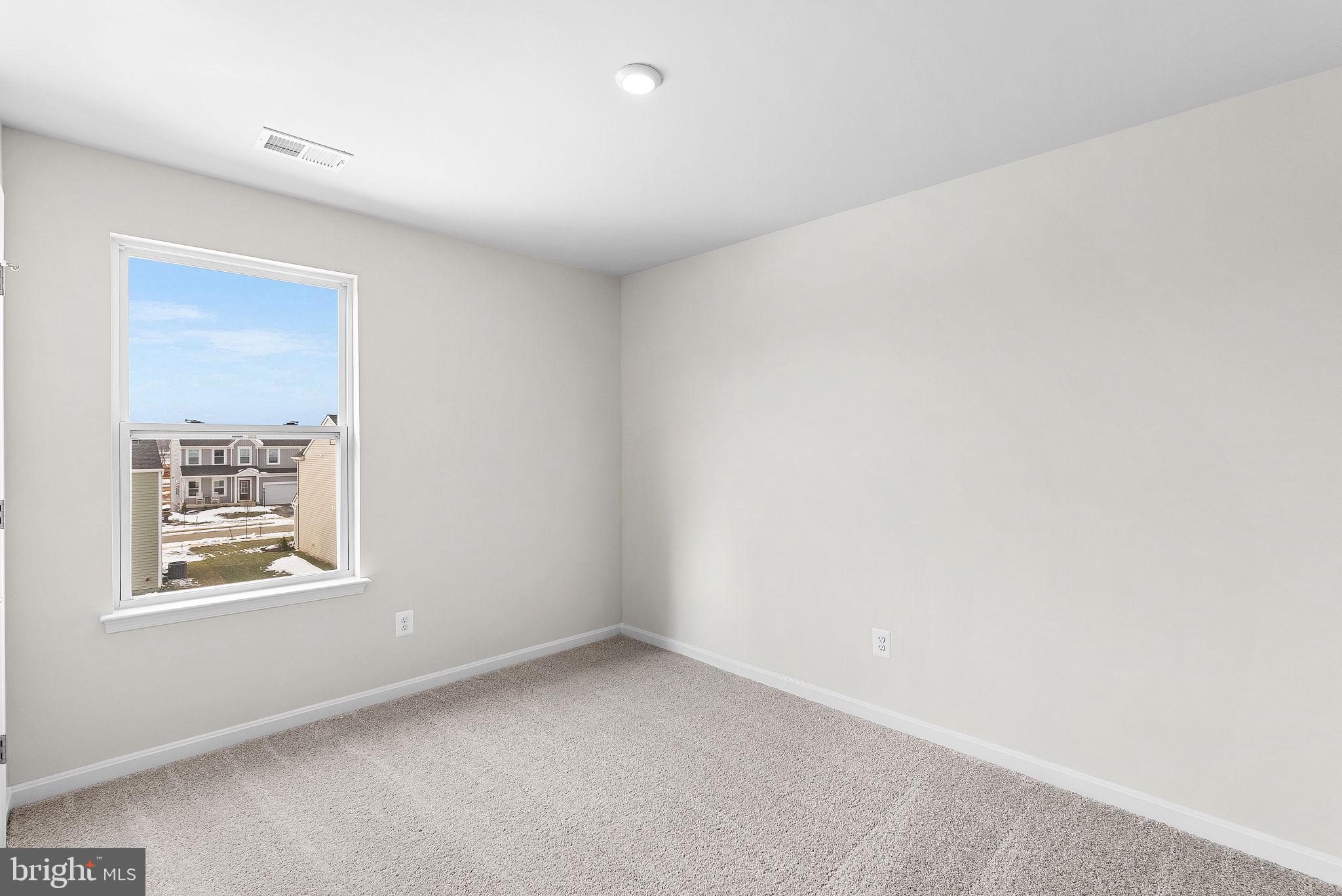 HUNTWELL WEST - Residential