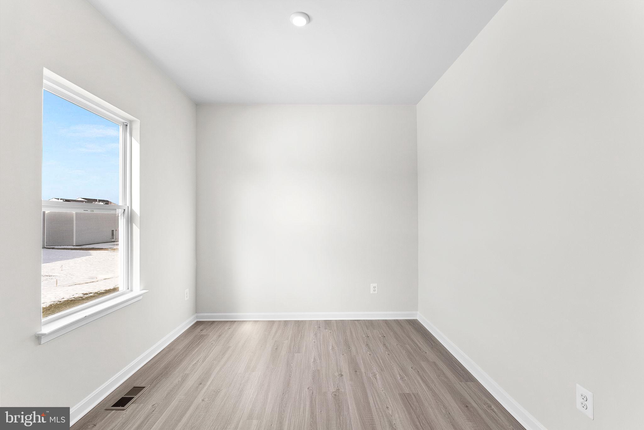 HUNTWELL WEST - Residential