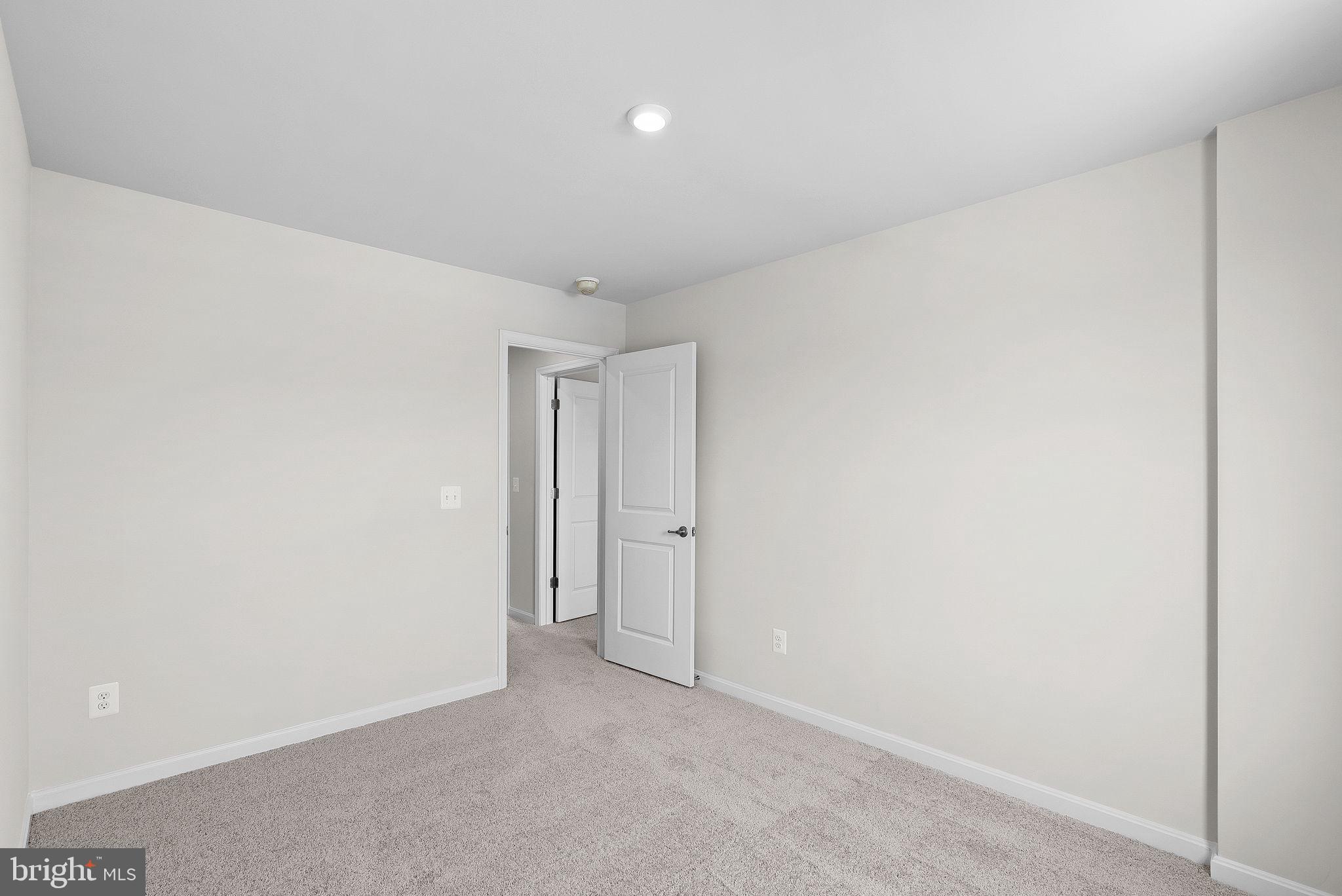 HUNTWELL WEST - Residential