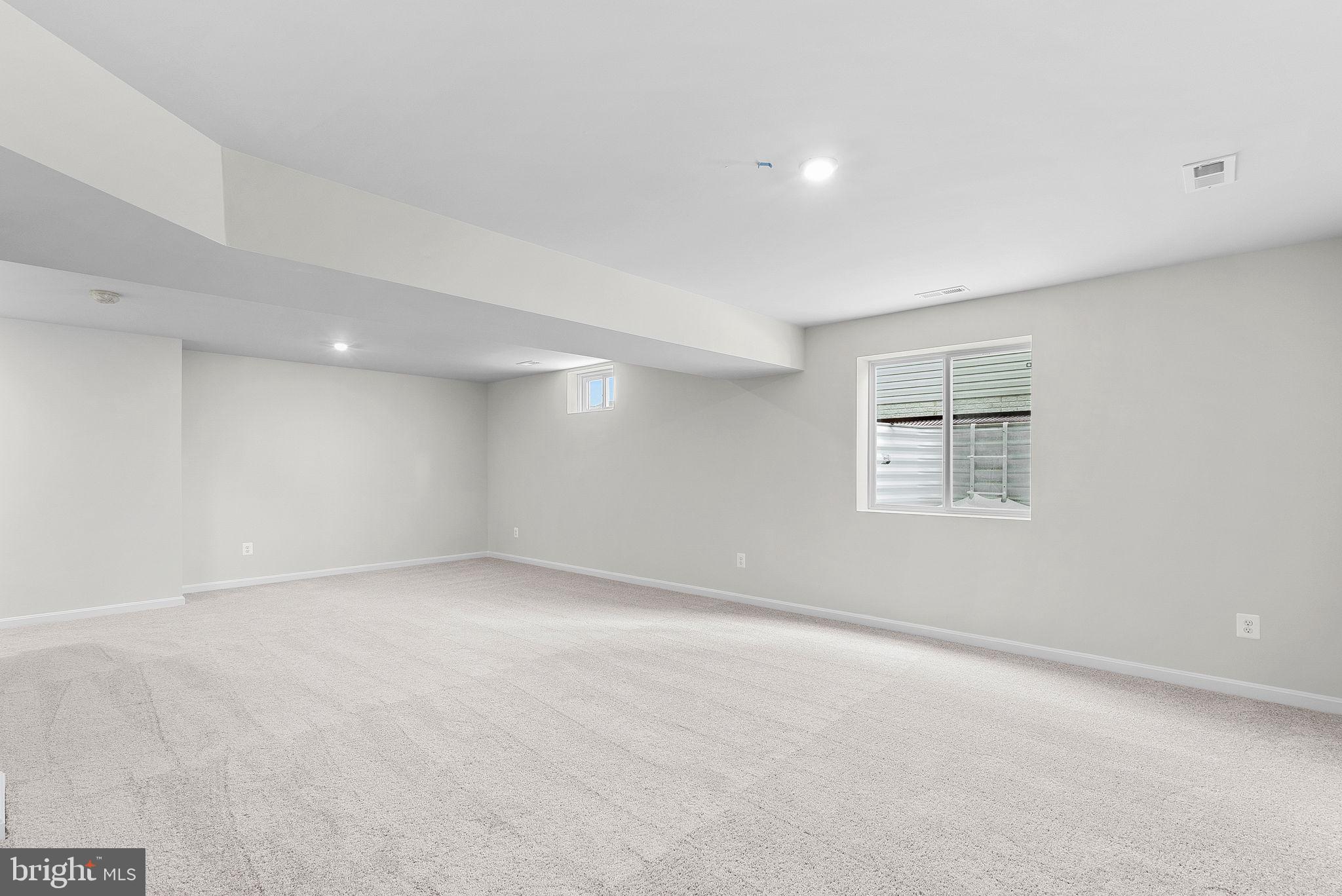 HUNTWELL WEST - Residential