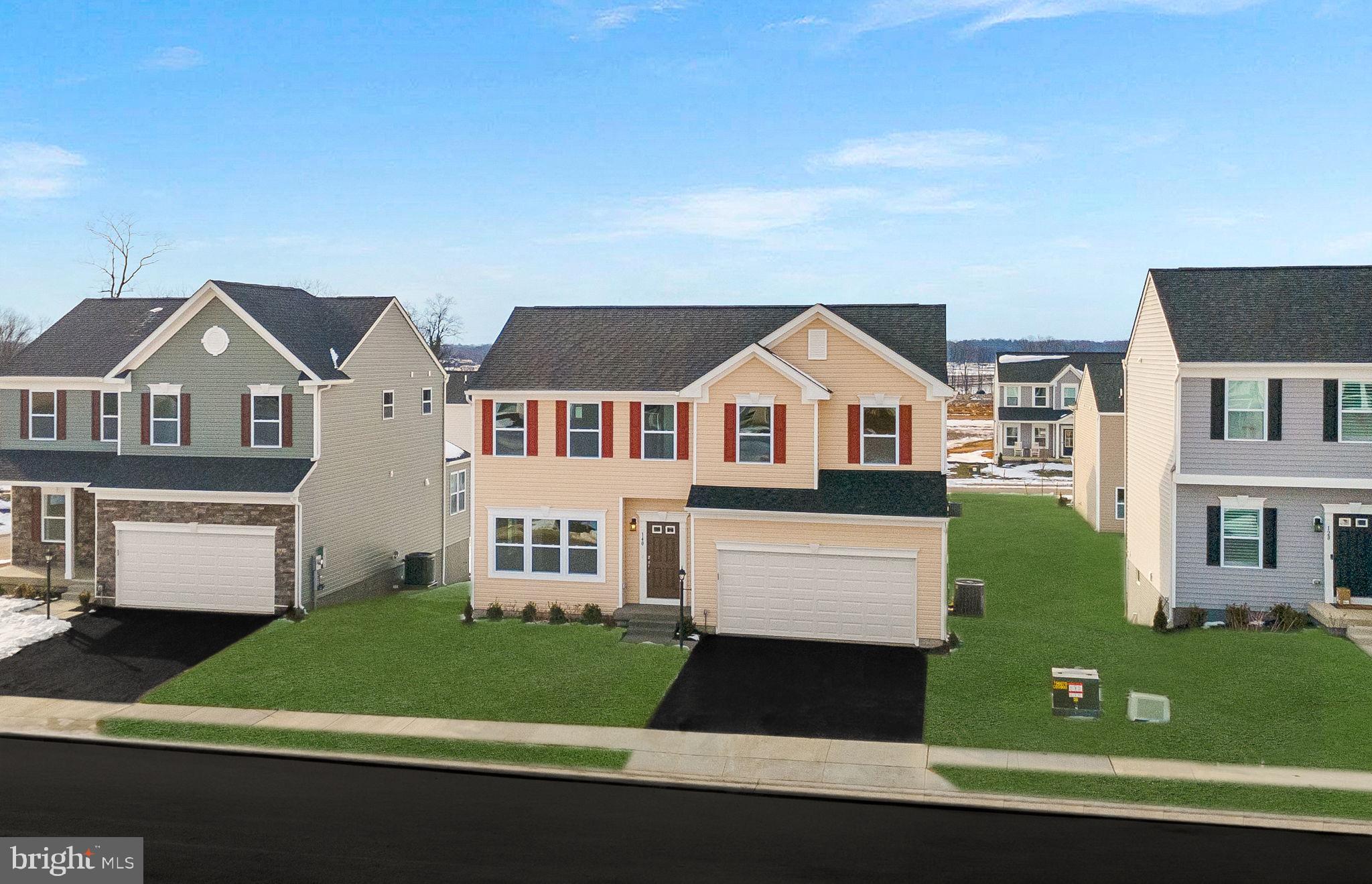 HUNTWELL WEST - Residential