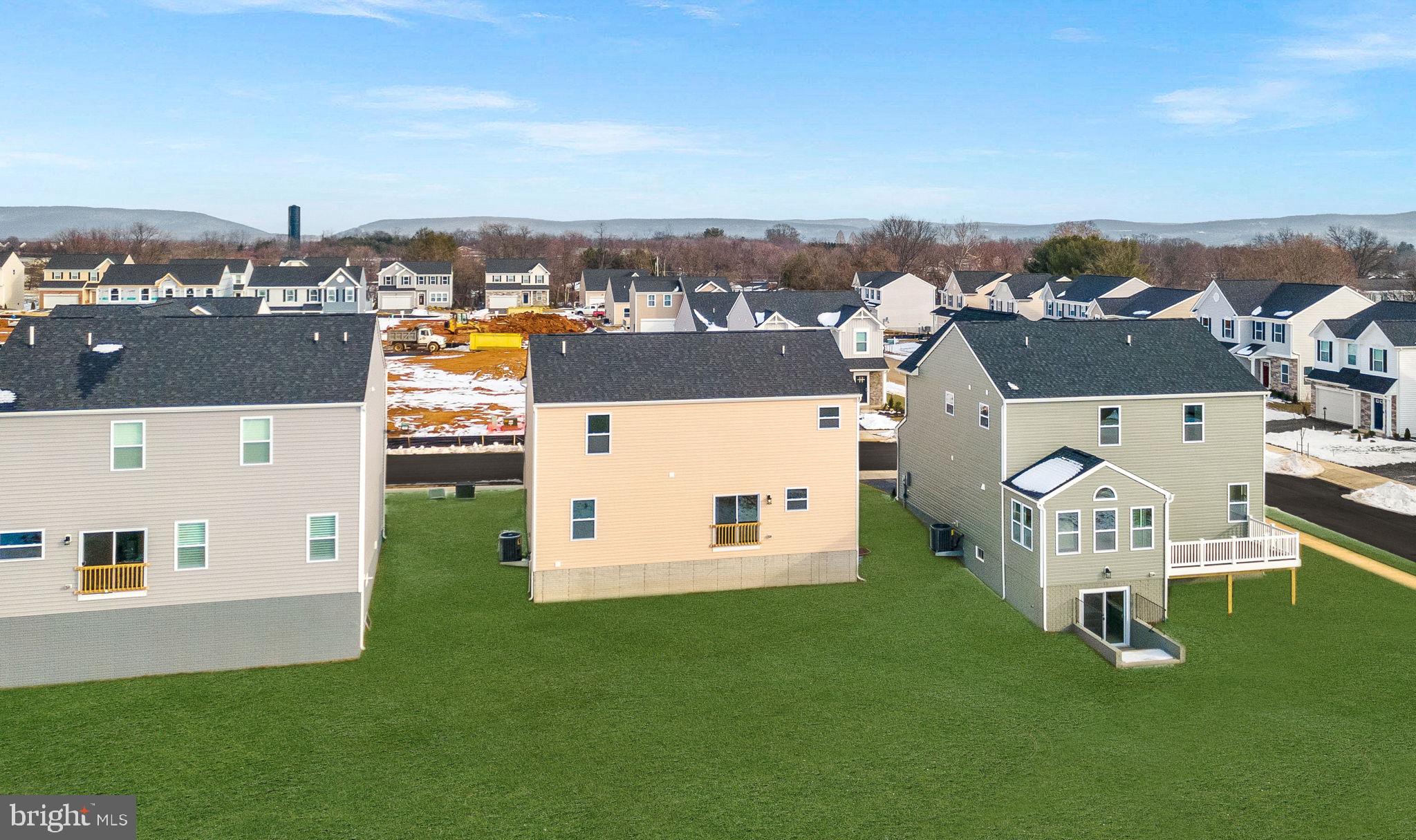 HUNTWELL WEST - Residential