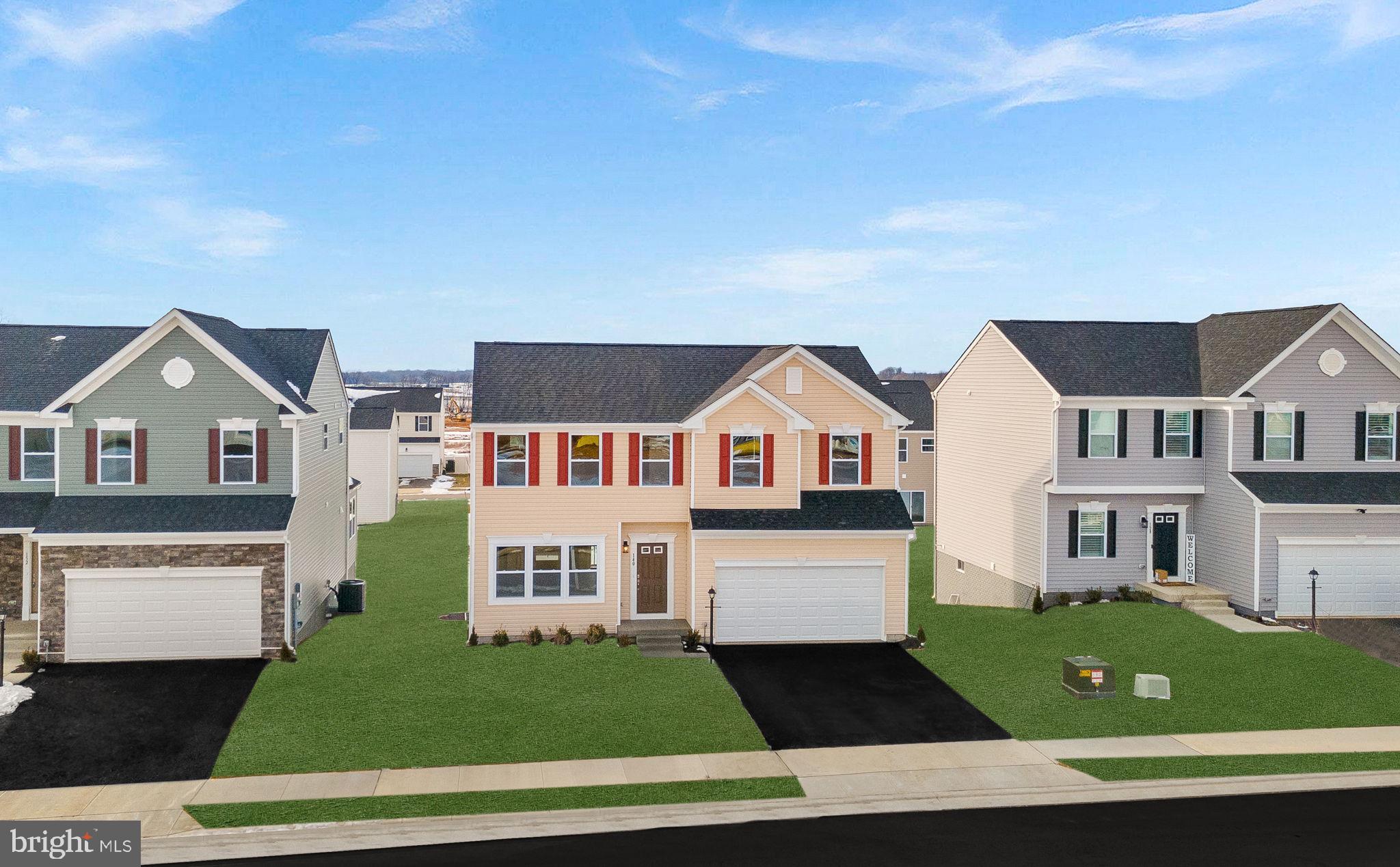 HUNTWELL WEST - Residential