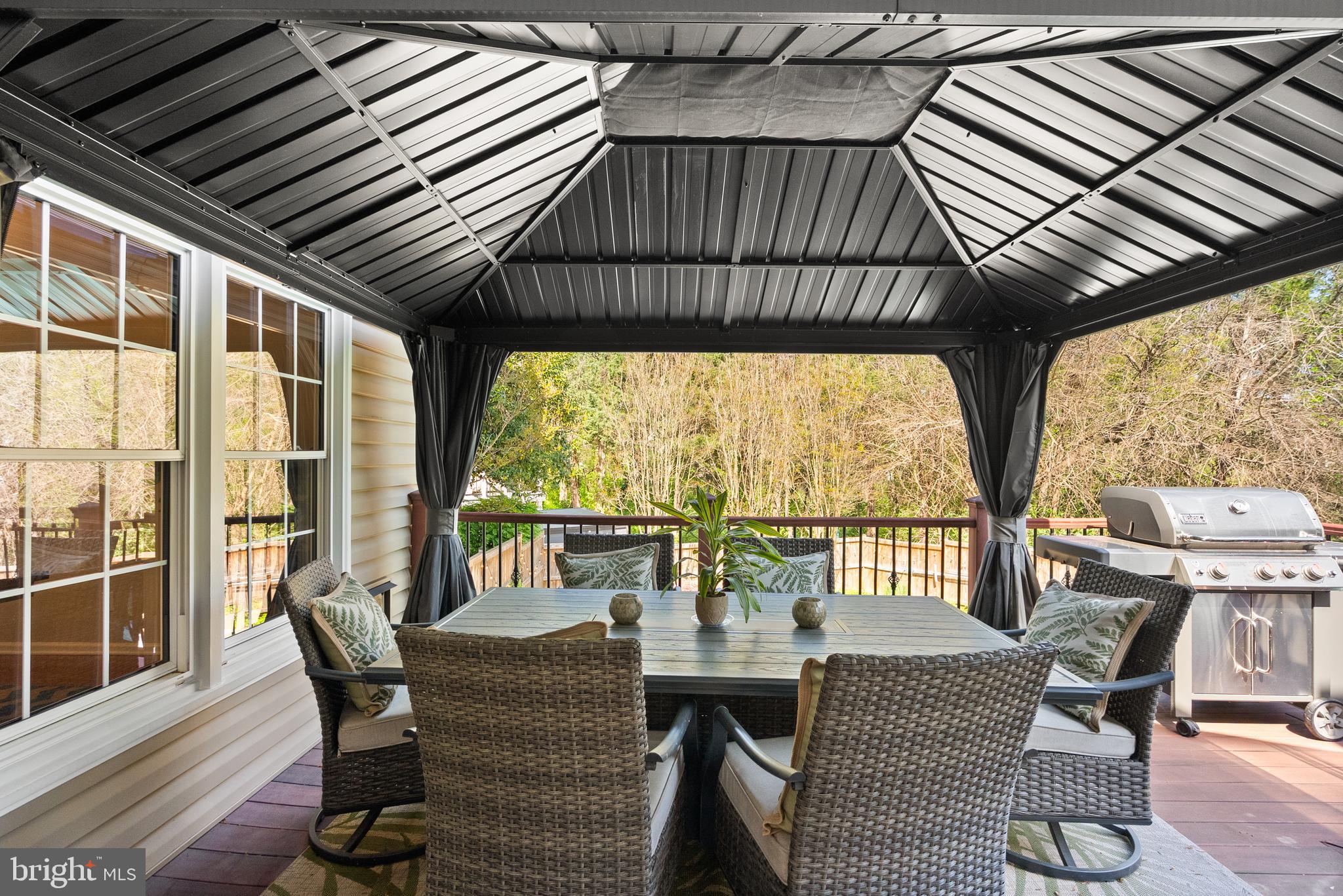 BELLE POND FARM - Residential