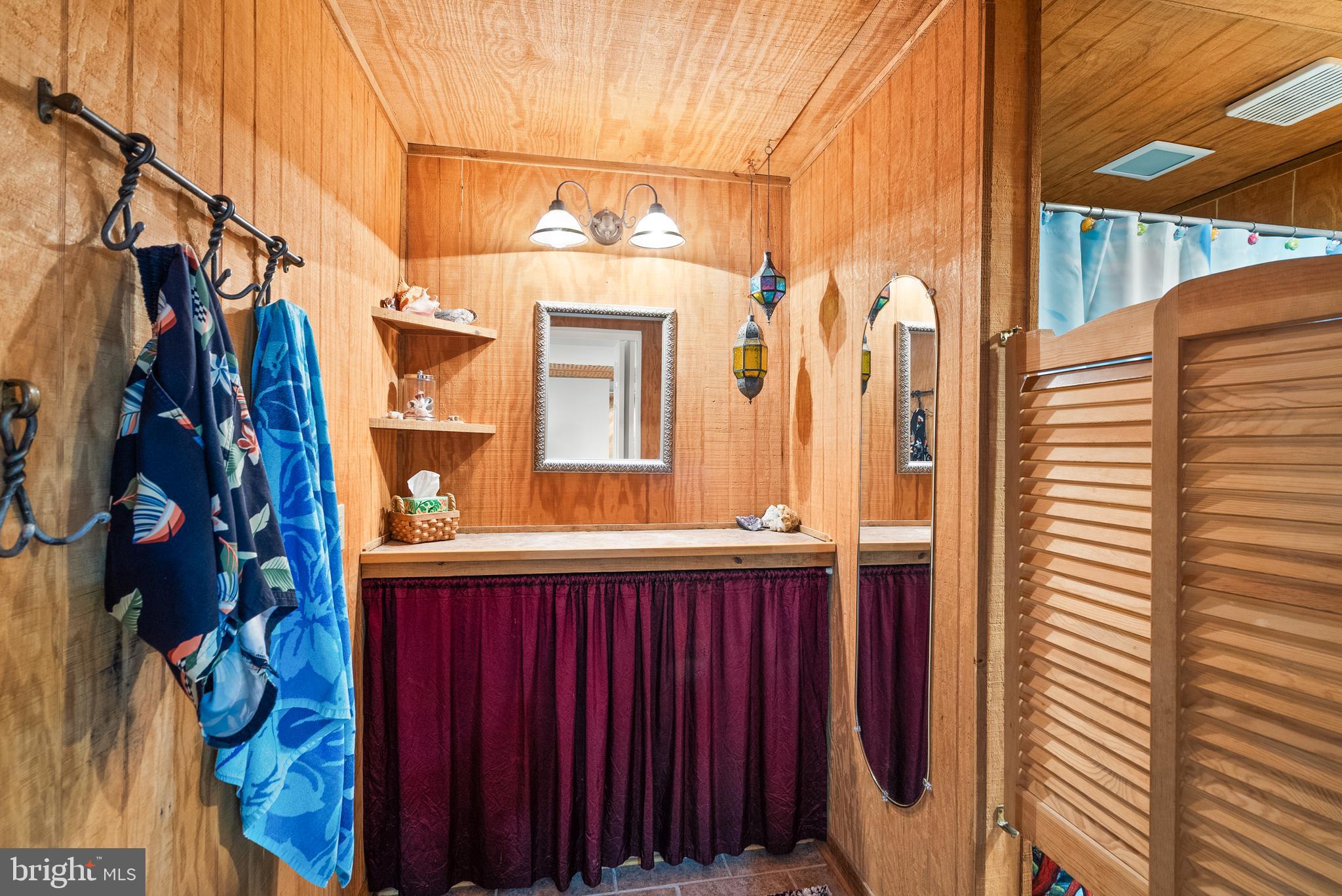 BELLE POND FARM - Residential